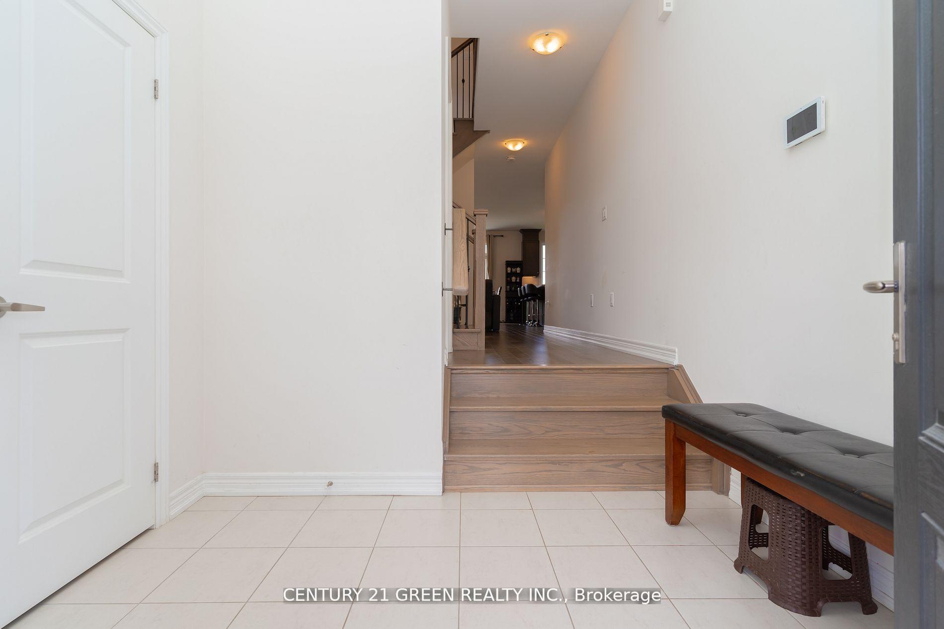 Photo 6 of 1090 Pisces Trail, Pickering, Rural Pickering — HOMEH