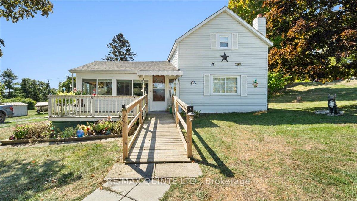 Photo 2 of 2338 County Road 8, Prince Edward County, North Marysburg Ward — HOMEH