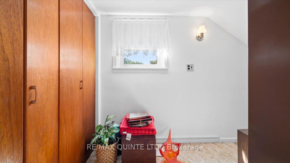 Photo 17 of 2338 County Road 8, Prince Edward County, North Marysburg Ward — HOMEH