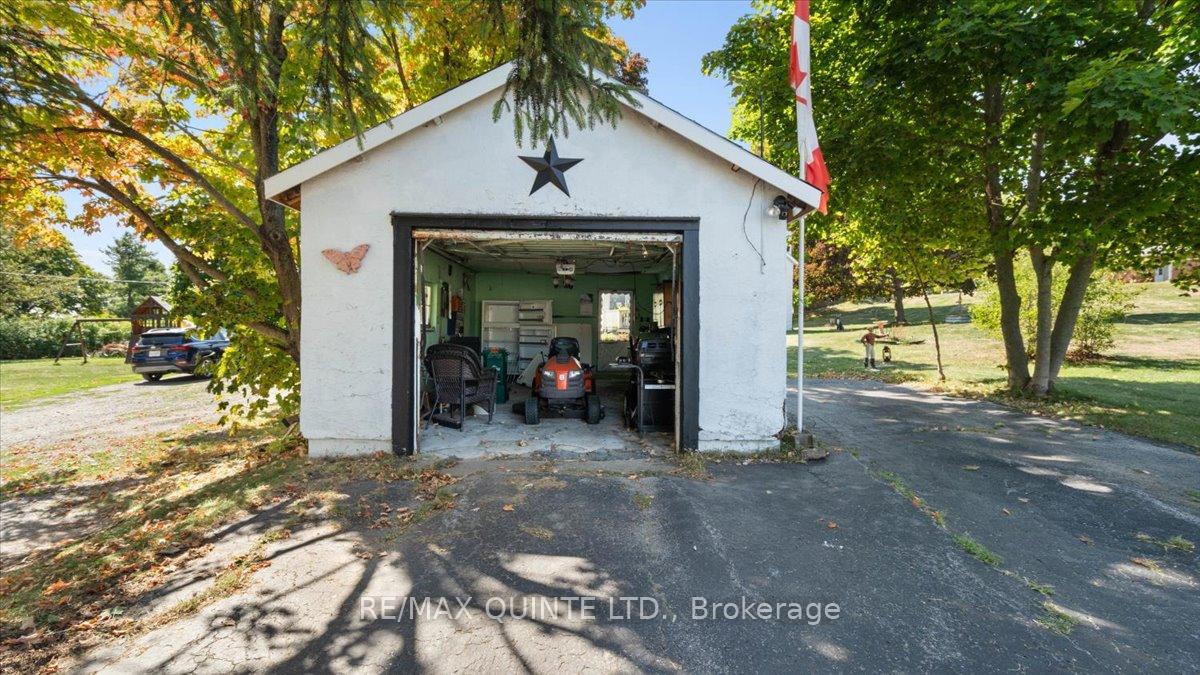 Photo 28 of 2338 County Road 8, Prince Edward County, North Marysburg Ward — HOMEH