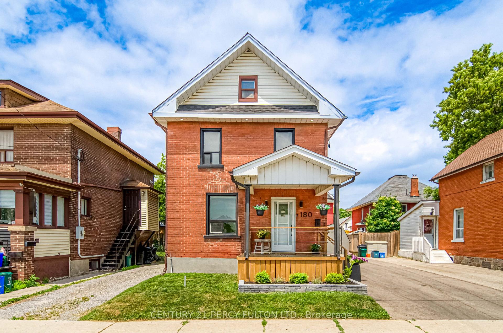 Front of 180 Bruce Street