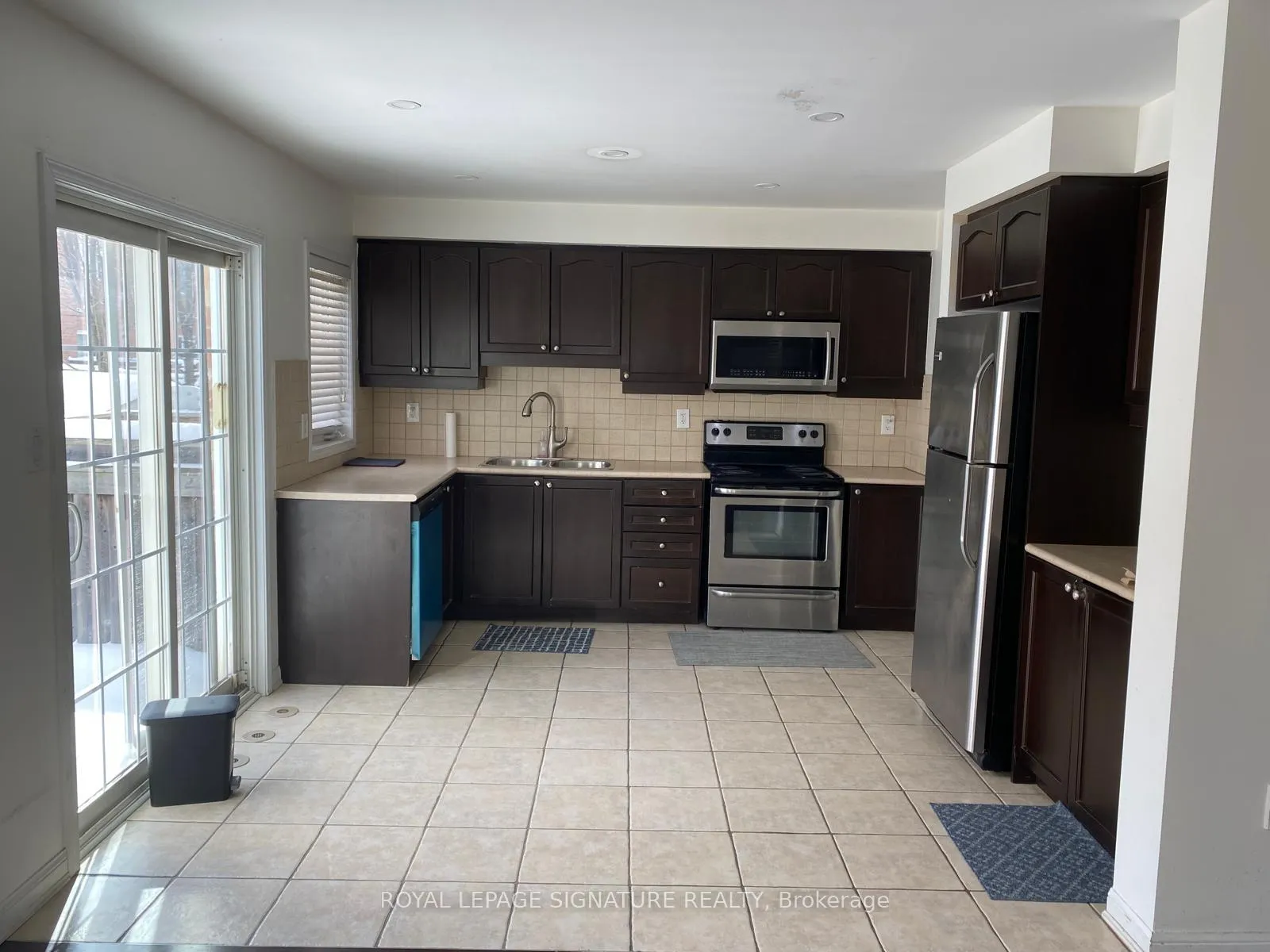Photo 5 of 822 Maquire Terrace, Milton, Coates — HOMEH