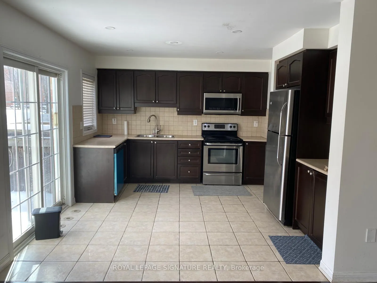Photo 9 of 822 Maquire Terrace, Milton, Coates — HOMEH