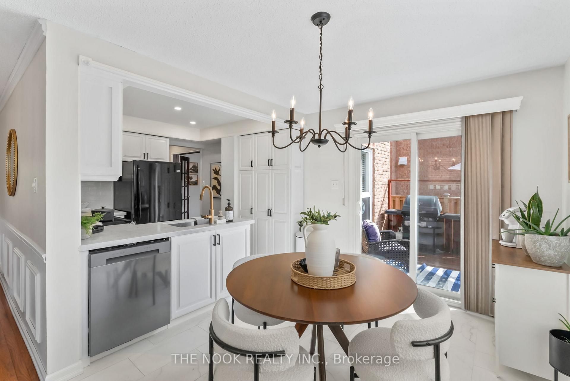 Photo 9 of 1090 Benton Crescent, Pickering, Liverpool — HOMEH