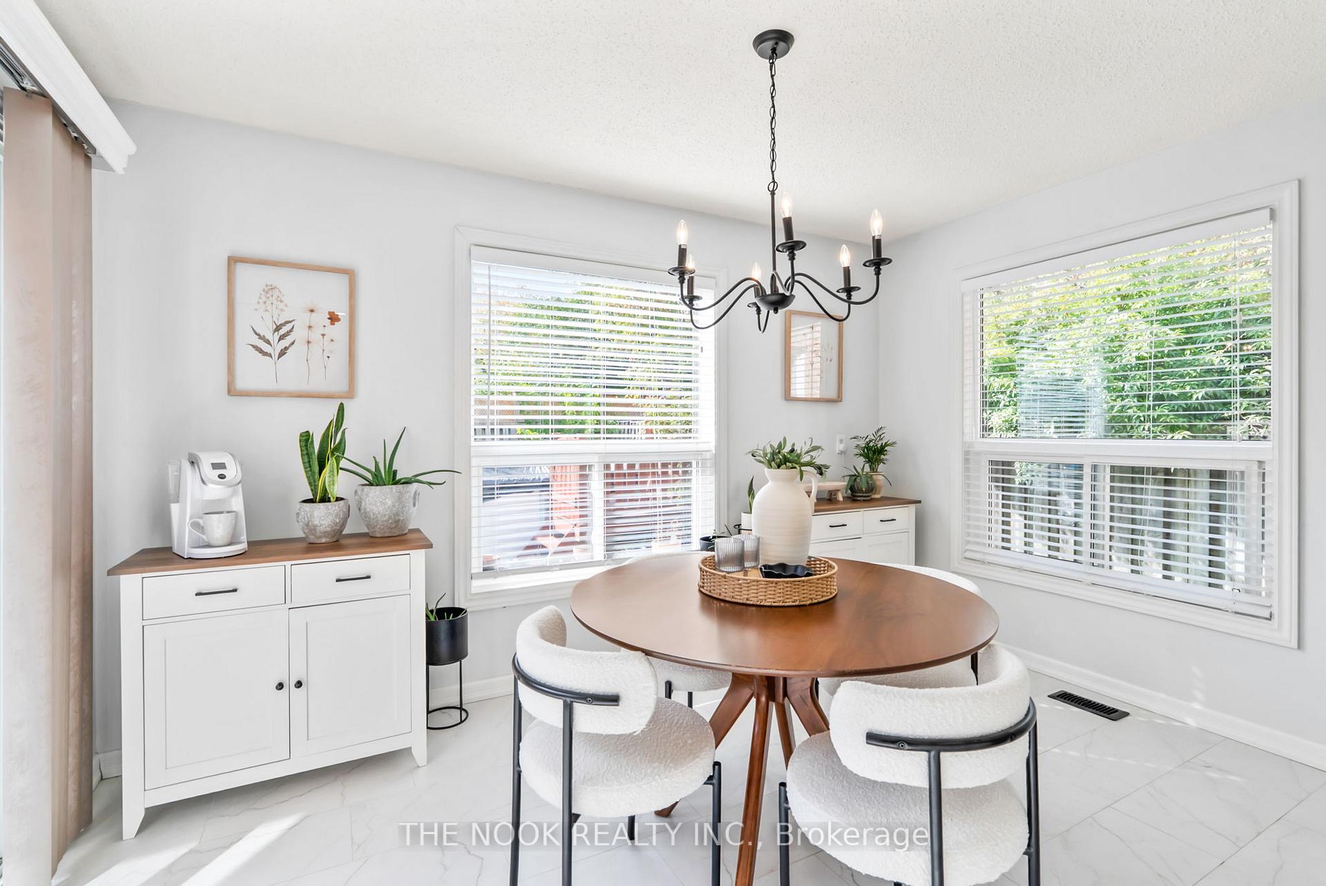 Photo 14 of 1090 Benton Crescent, Pickering, Liverpool — HOMEH