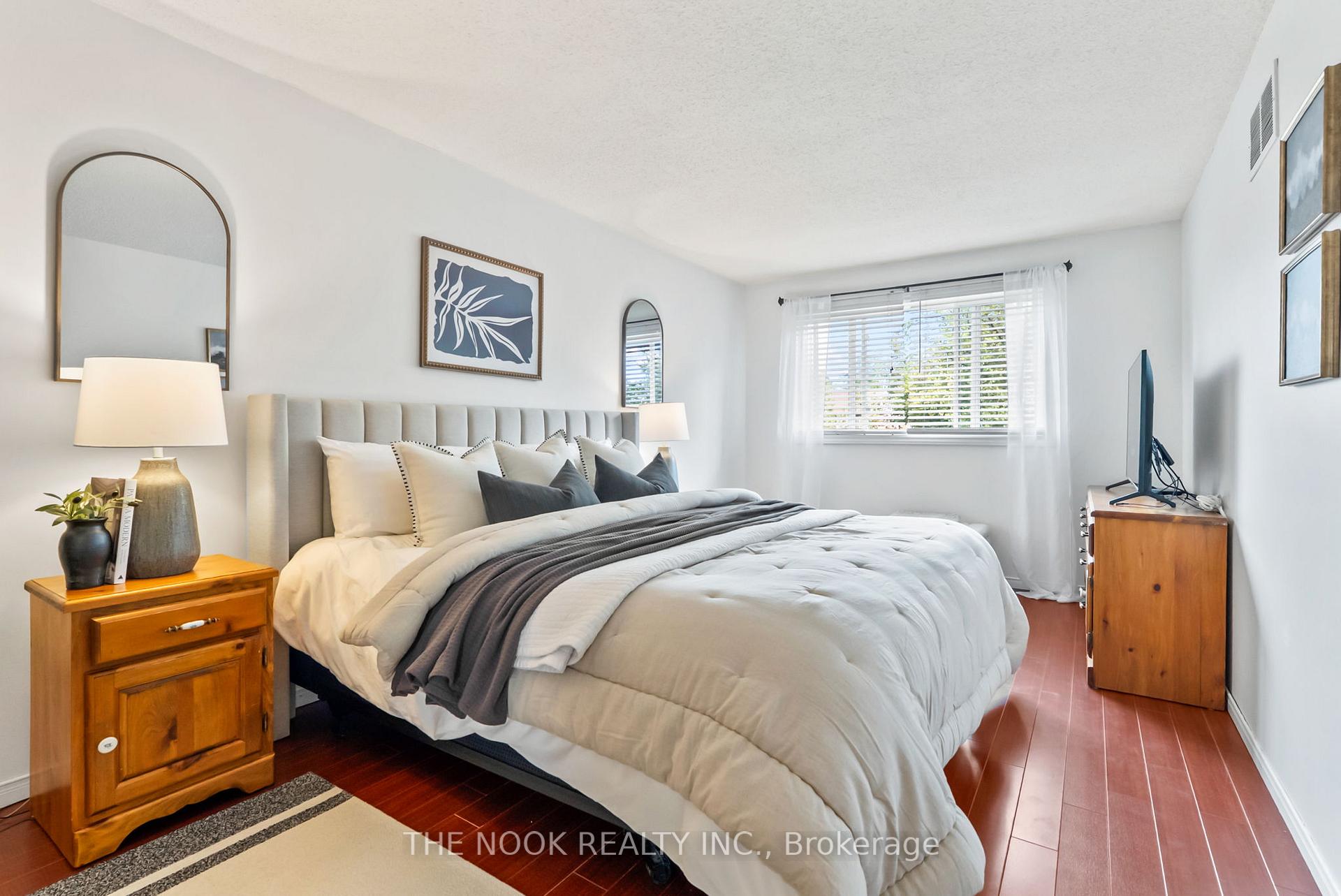 Photo 22 of 1090 Benton Crescent, Pickering, Liverpool — HOMEH