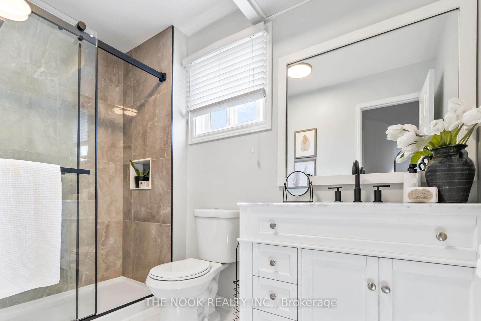 Photo 24 of 1090 Benton Crescent, Pickering, Liverpool — HOMEH