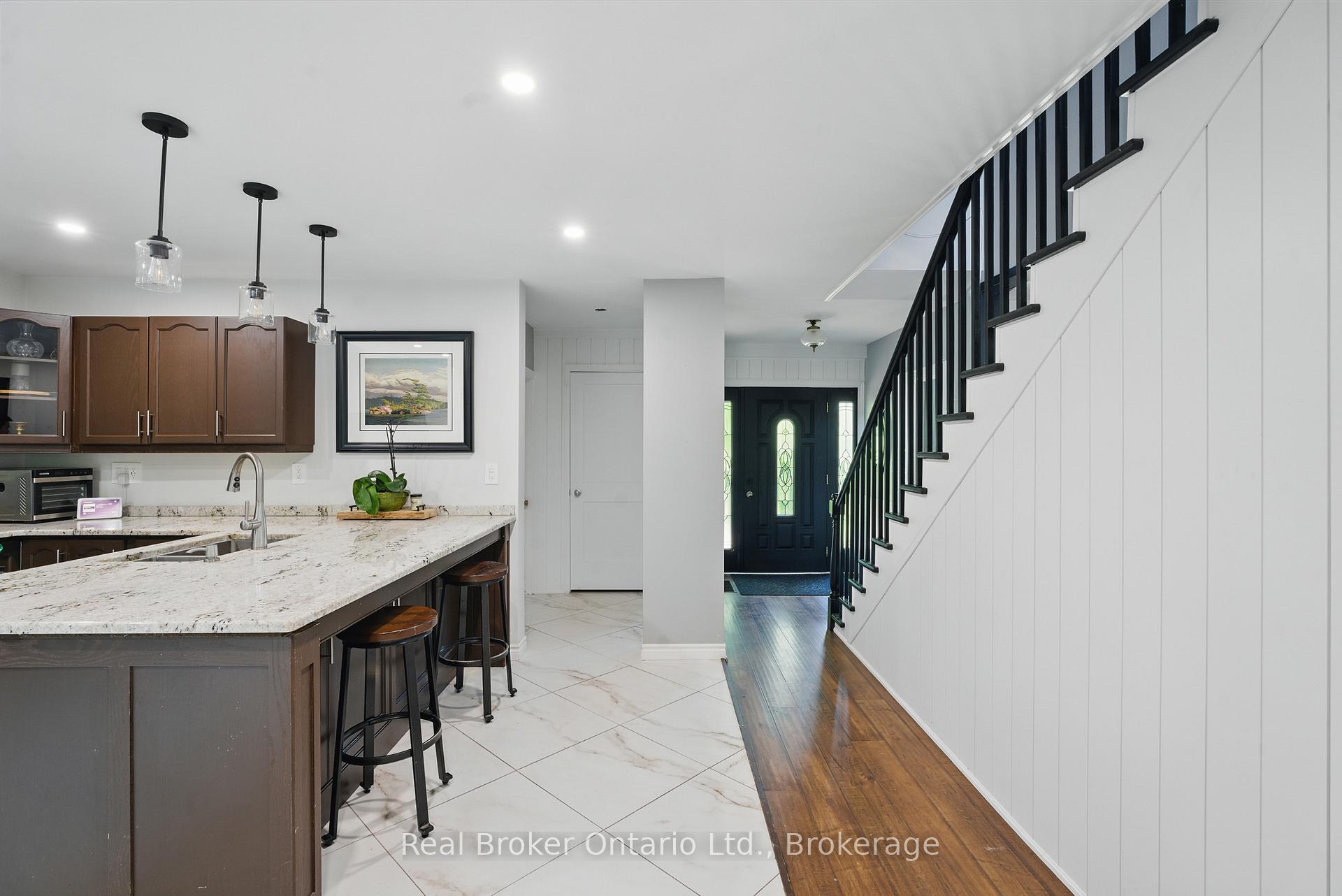Photo 6 of 7007 Wellington Rd 34, Puslinch, Crieff/Aikensville/Killean — HOMEH