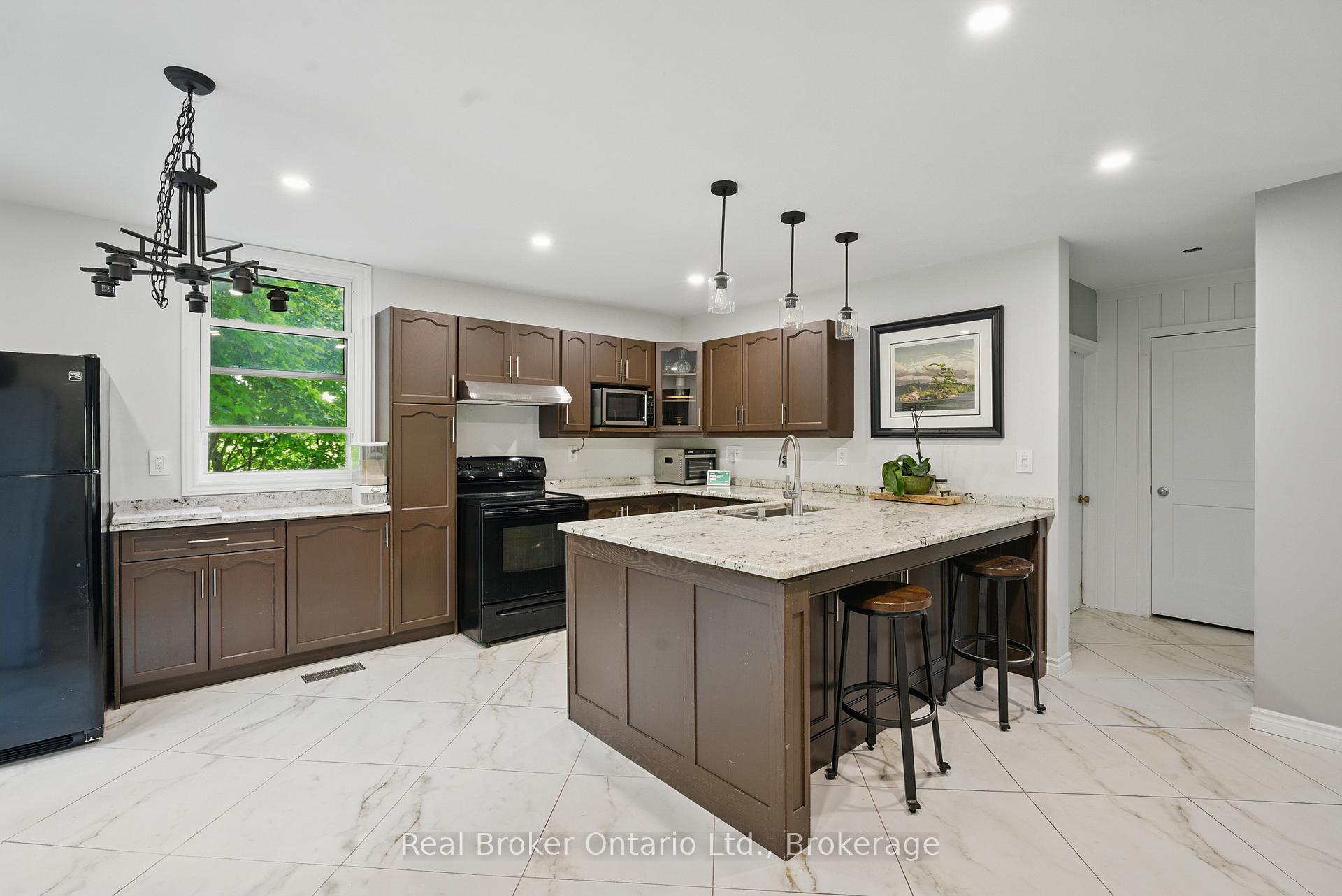 Photo 7 of 7007 Wellington Rd 34, Puslinch, Crieff/Aikensville/Killean — HOMEH