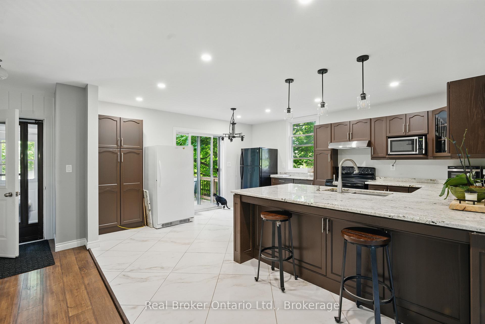 Photo 9 of 7007 Wellington Rd 34, Puslinch, Crieff/Aikensville/Killean — HOMEH