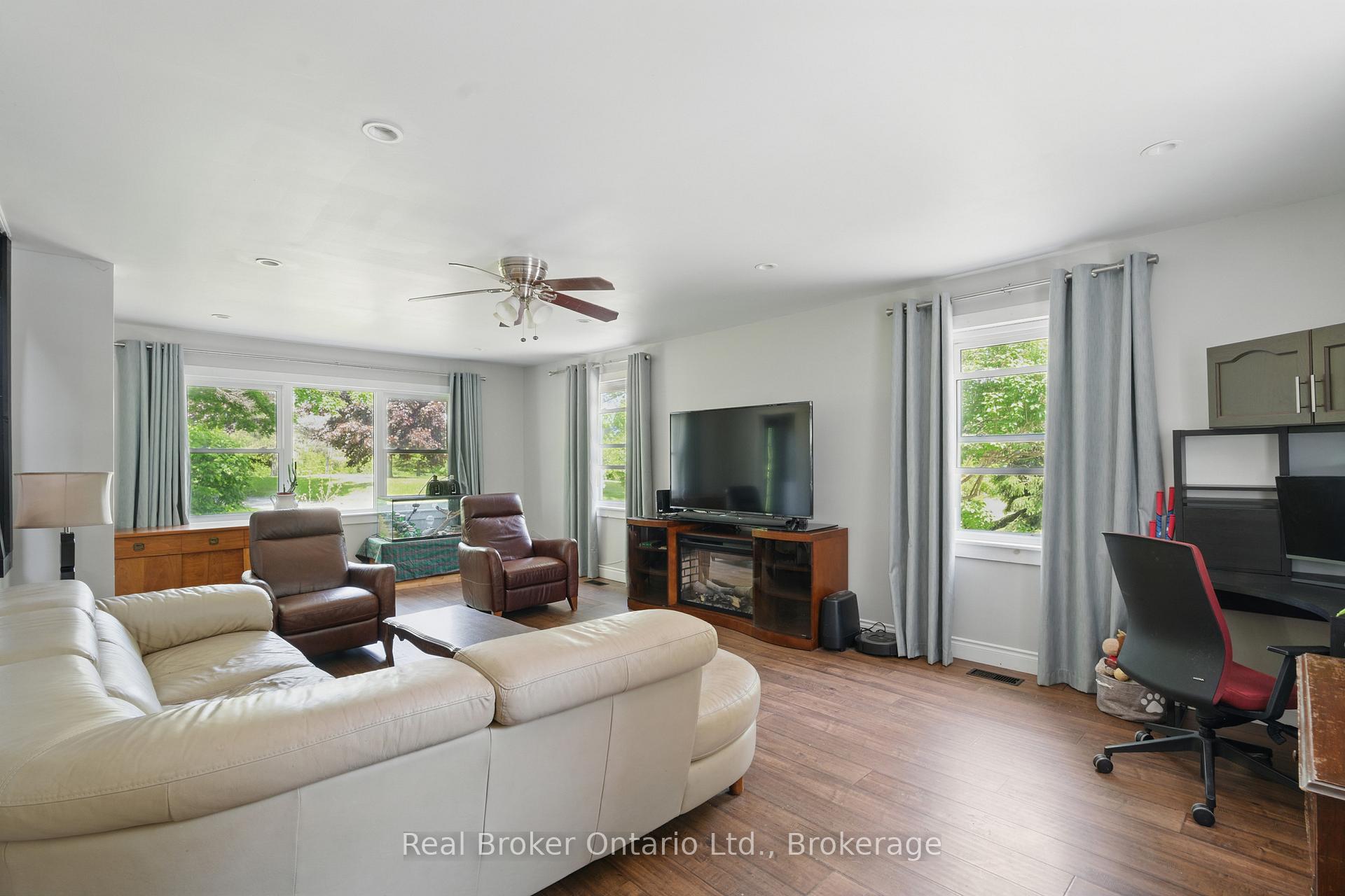 Photo 12 of 7007 Wellington Rd 34, Puslinch, Crieff/Aikensville/Killean — HOMEH
