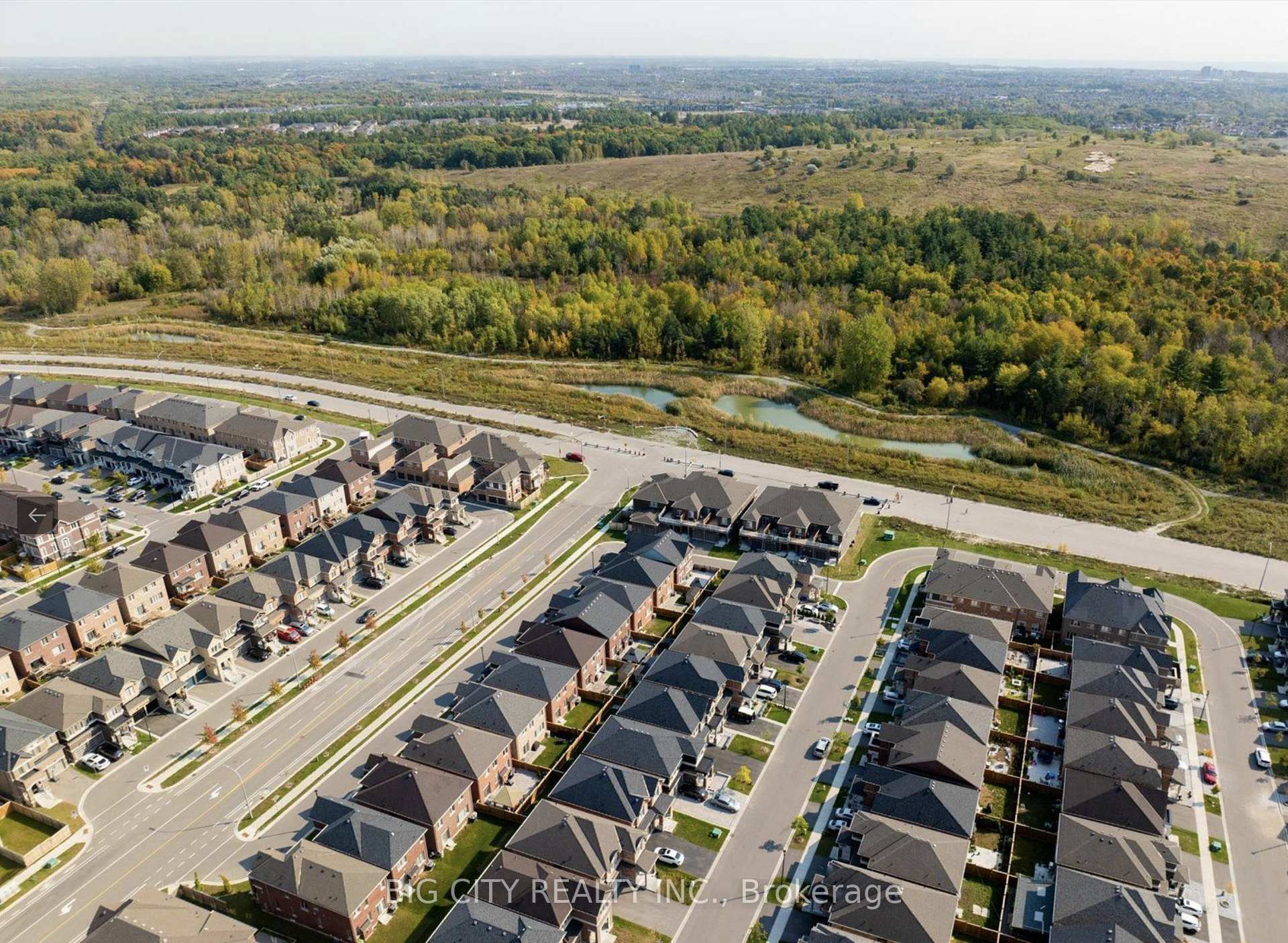 Photo 9 of 1192 Enchanted Crescent, Pickering, Rural Pickering — HOMEH