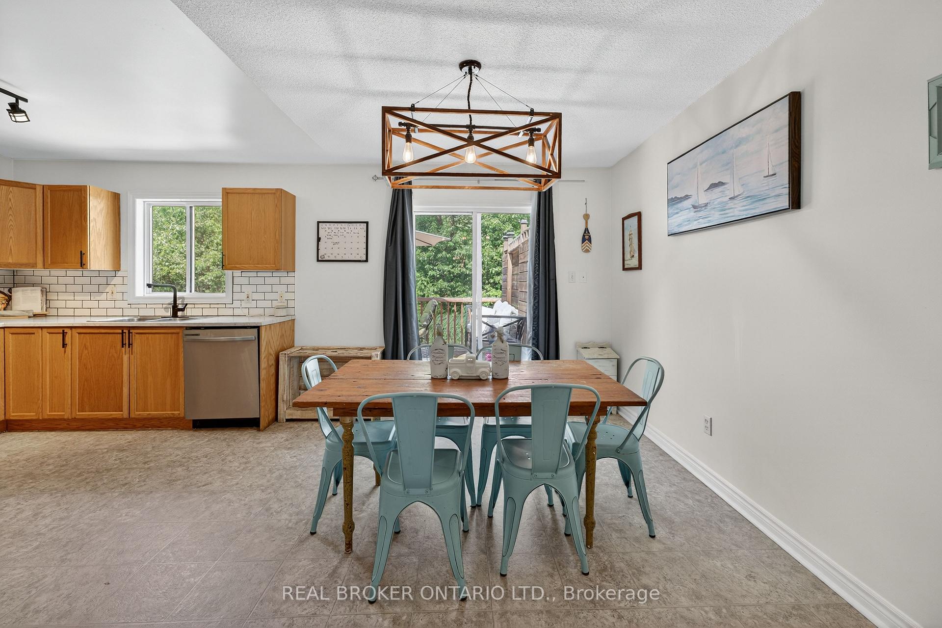 Photo 7 of 7935 Park Lane Crescent, Ramara, Rural Ramara — HOMEH