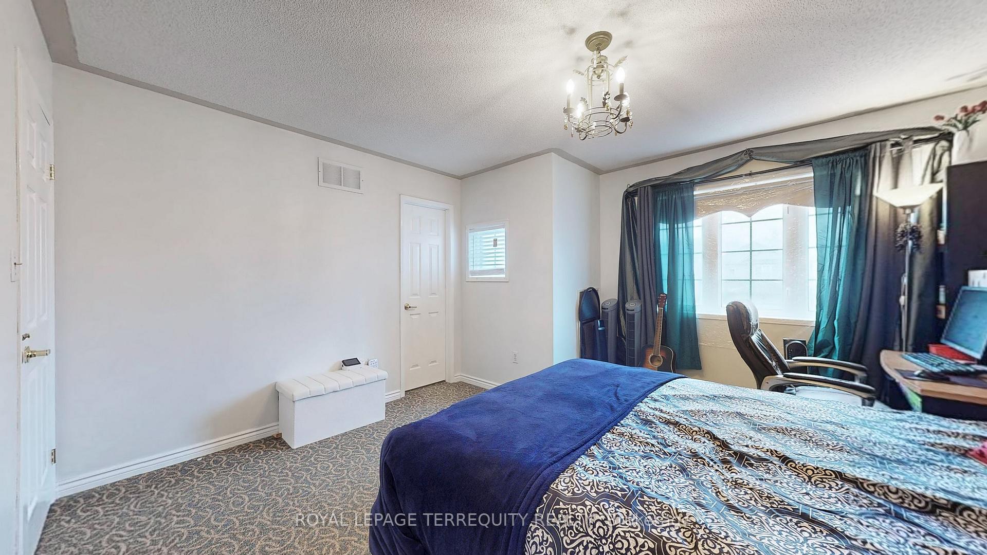 Photo 17 of 101 Cottingham Crescent, Oshawa, Farewell — HOMEH