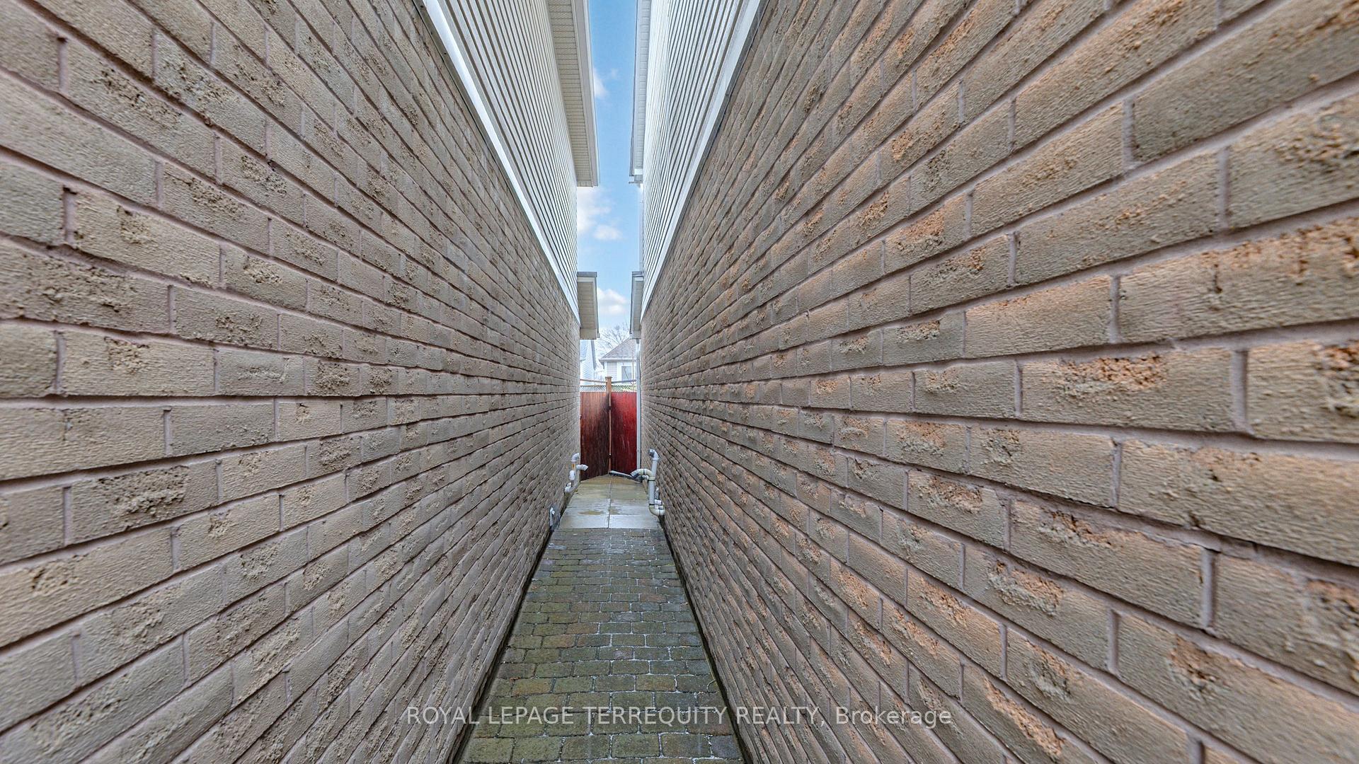 Photo 34 of 101 Cottingham Crescent, Oshawa, Farewell — HOMEH