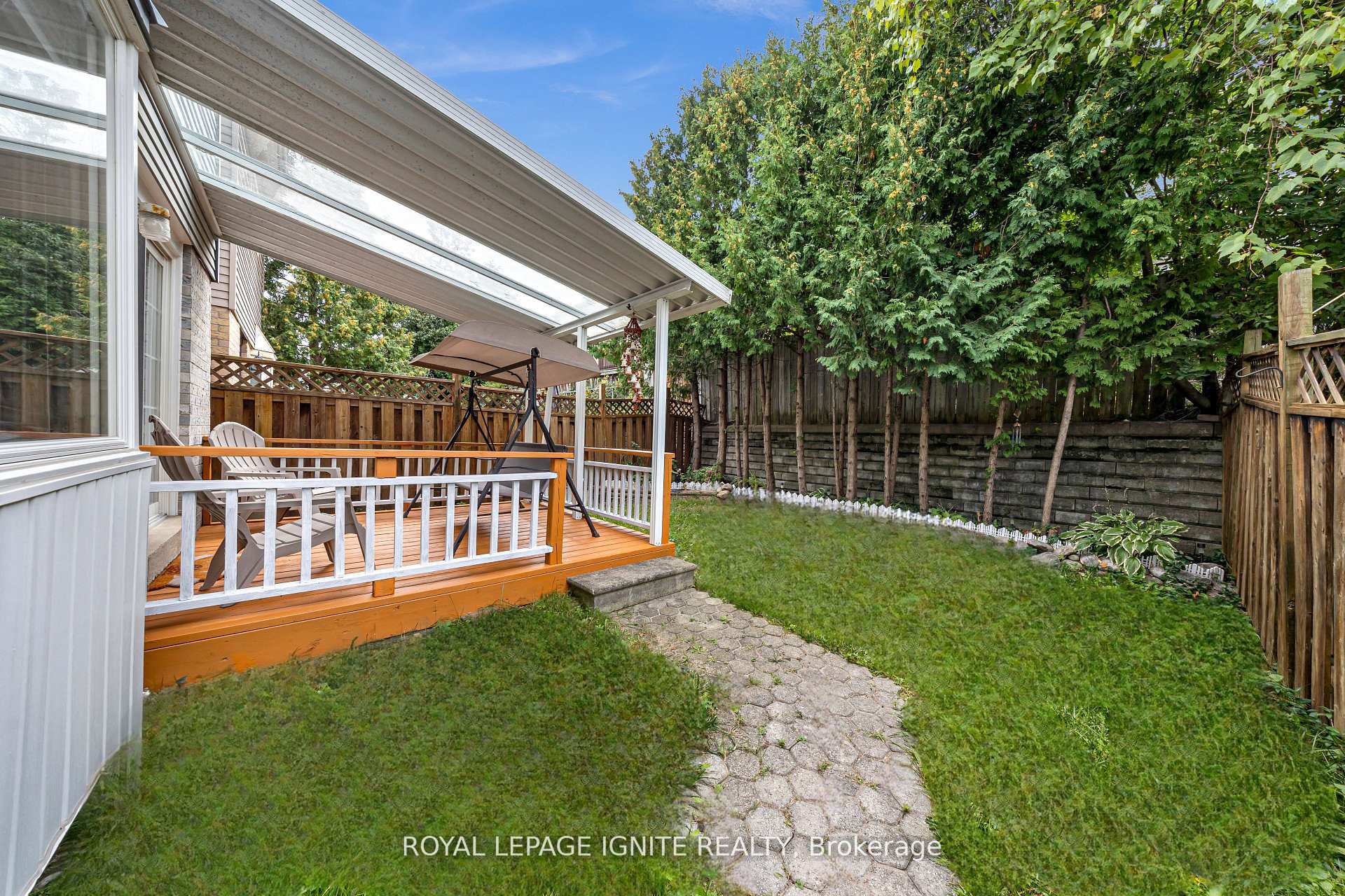 Photo 4 of 2156 Duberry Drive, Pickering, Brock Ridge — HOMEH