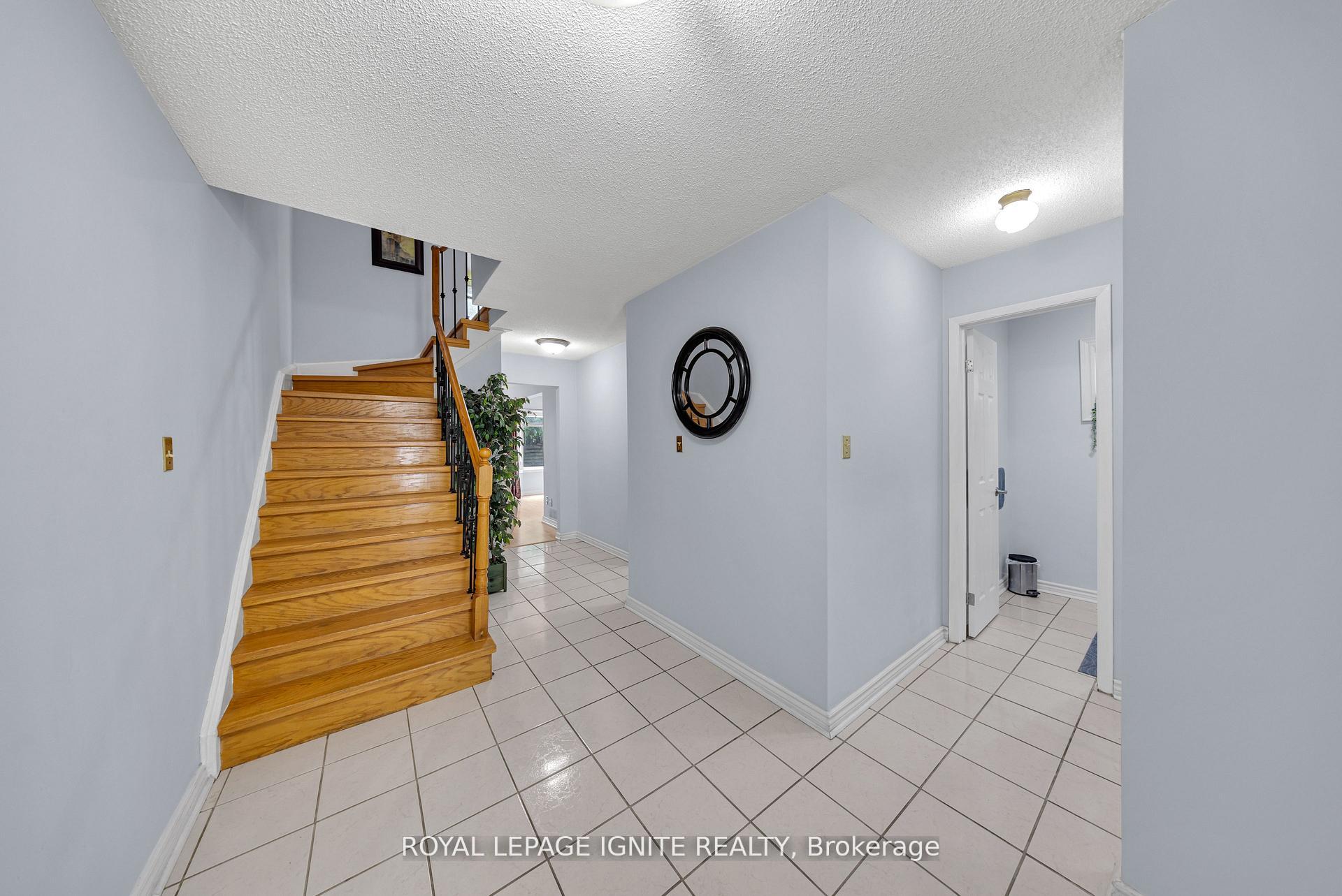 Photo 11 of 2156 Duberry Drive, Pickering, Brock Ridge — HOMEH