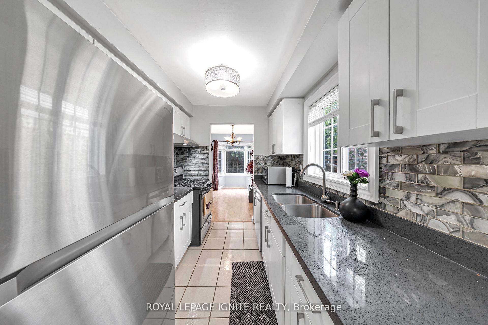 Photo 14 of 2156 Duberry Drive, Pickering, Brock Ridge — HOMEH