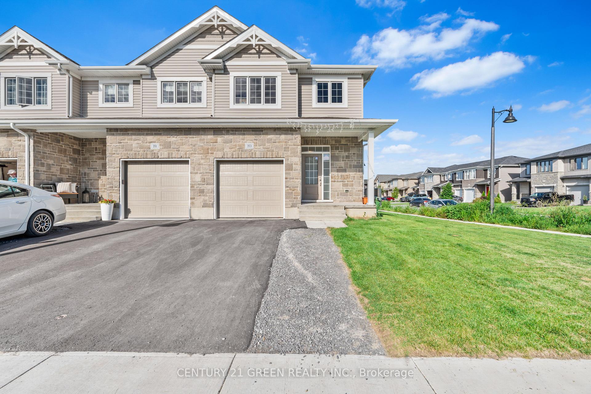 Front of 353 Buckthorn Drive W