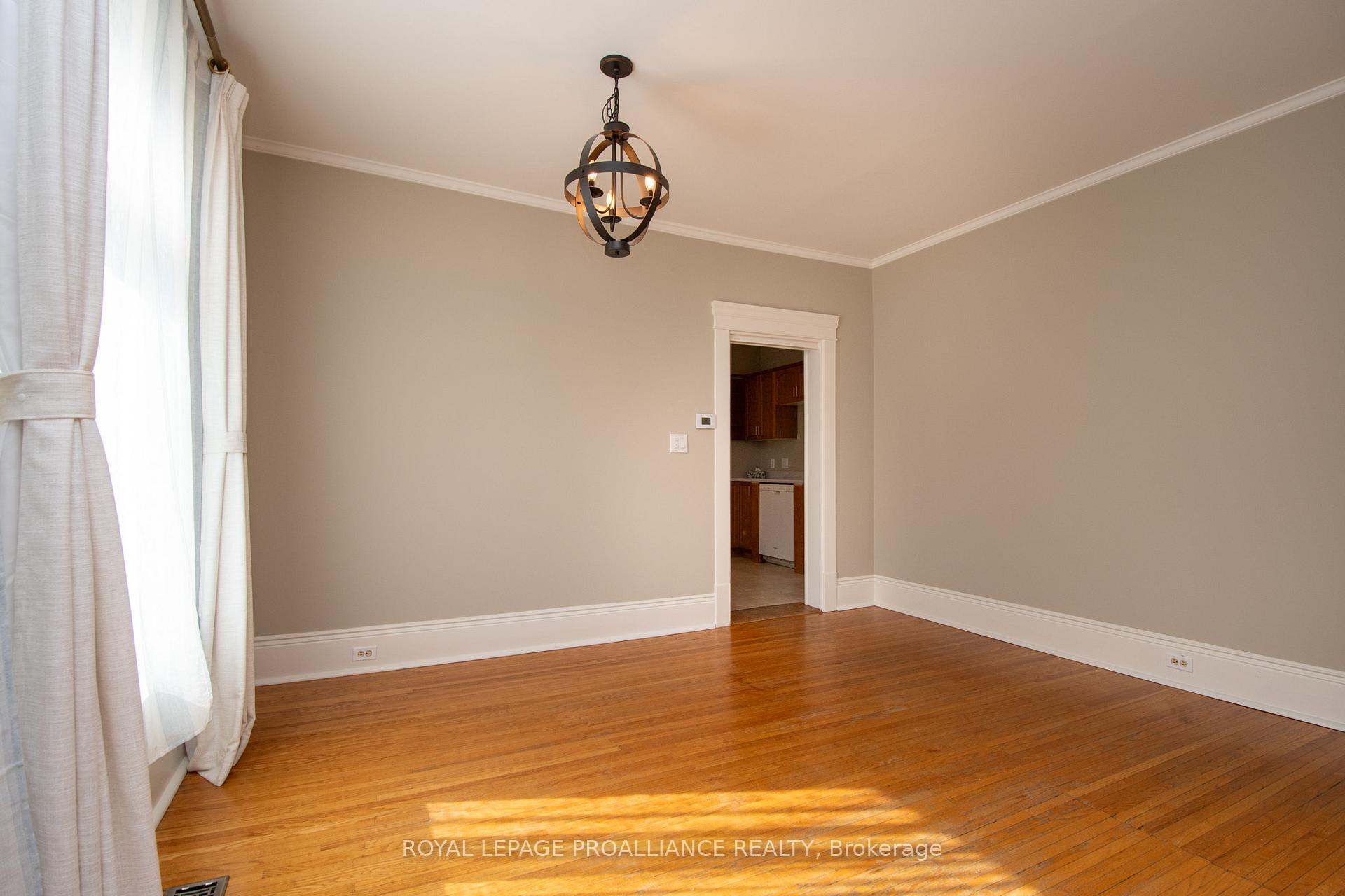 Photo 9 of 237 Prince Street, Peterborough, Town Ward 3 — HOMEH