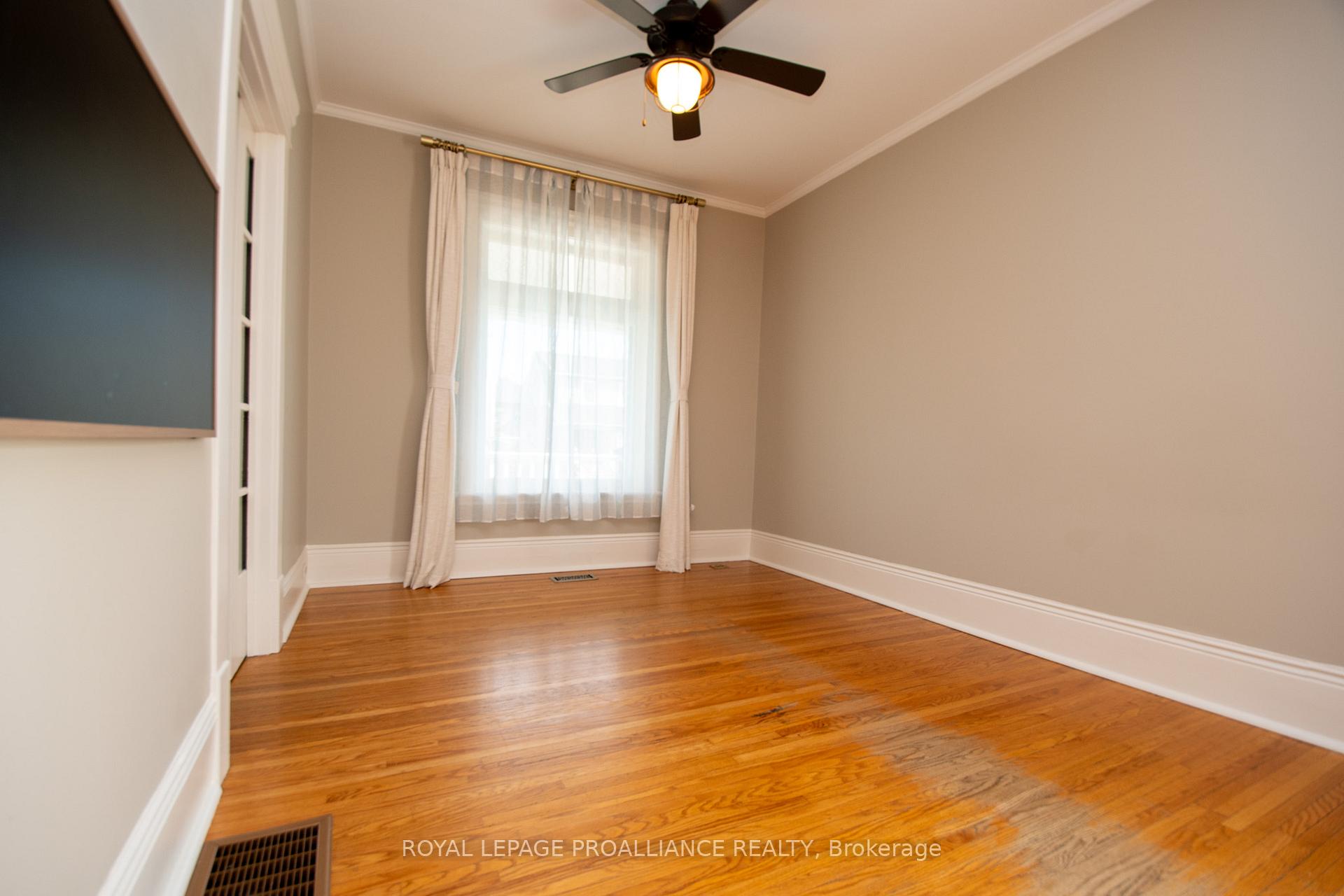 Photo 12 of 237 Prince Street, Peterborough, Town Ward 3 — HOMEH