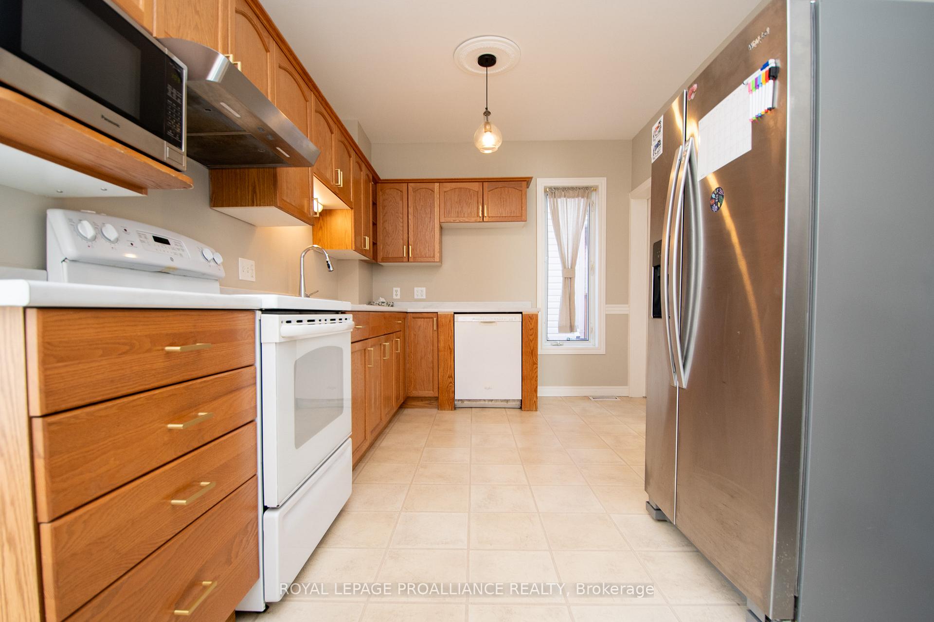 Photo 13 of 237 Prince Street, Peterborough, Town Ward 3 — HOMEH