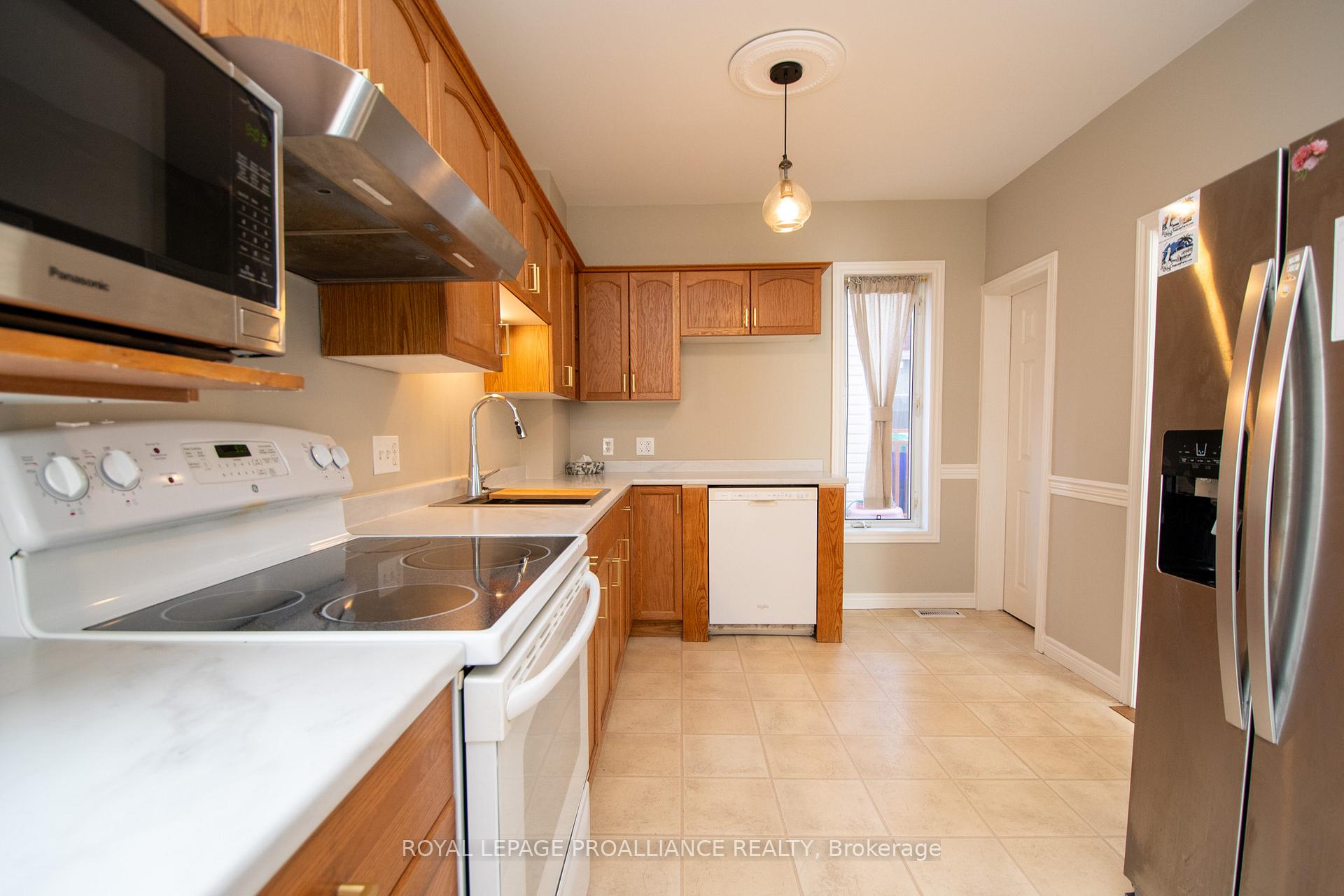 Photo 16 of 237 Prince Street, Peterborough, Town Ward 3 — HOMEH