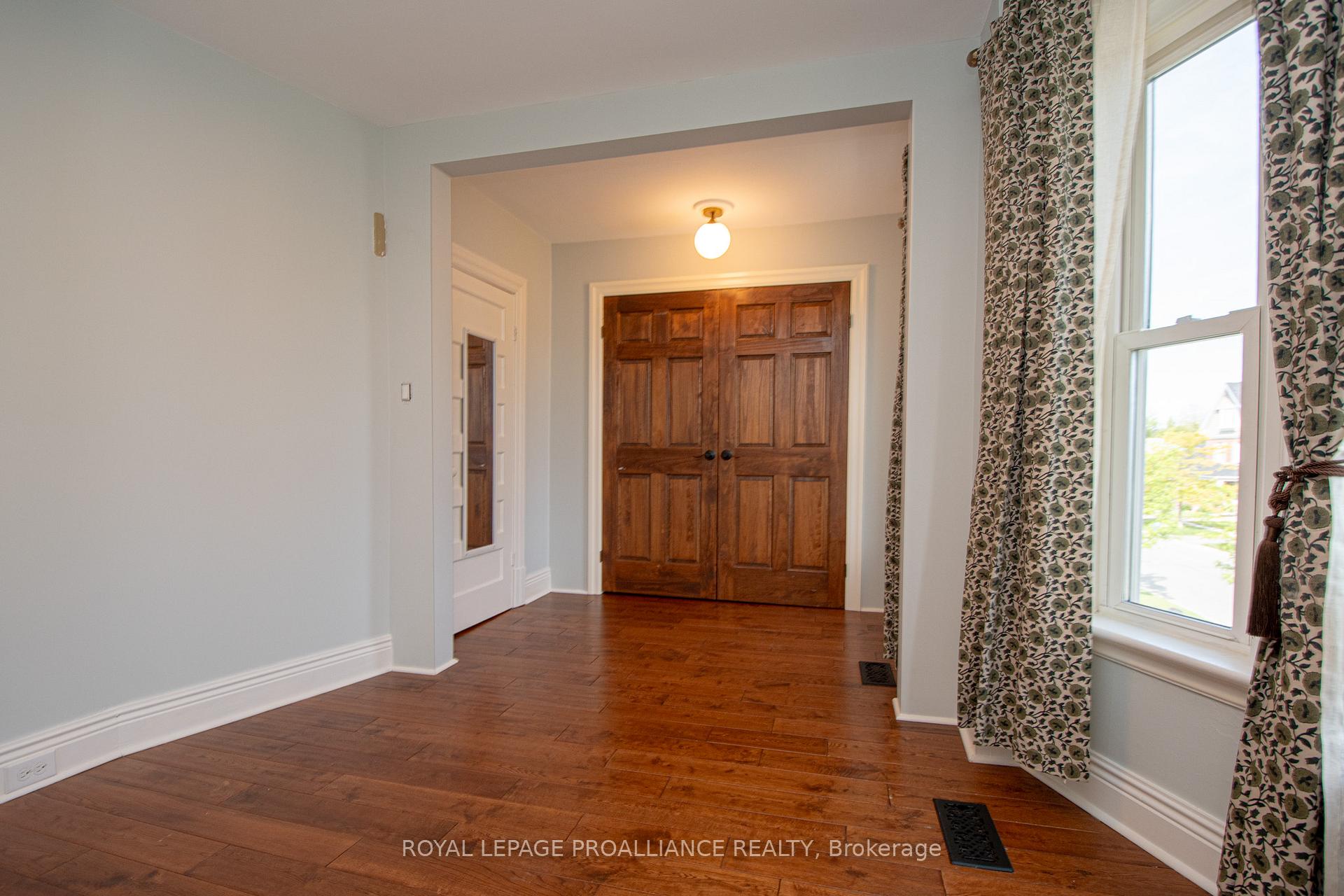 Photo 22 of 237 Prince Street, Peterborough, Town Ward 3 — HOMEH