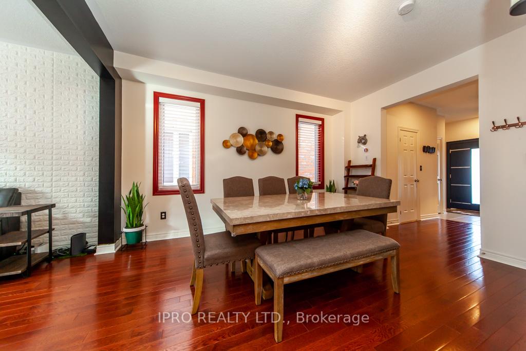 Photo 11 of 1068 Job Crescent, Milton, Harrison — HOMEH