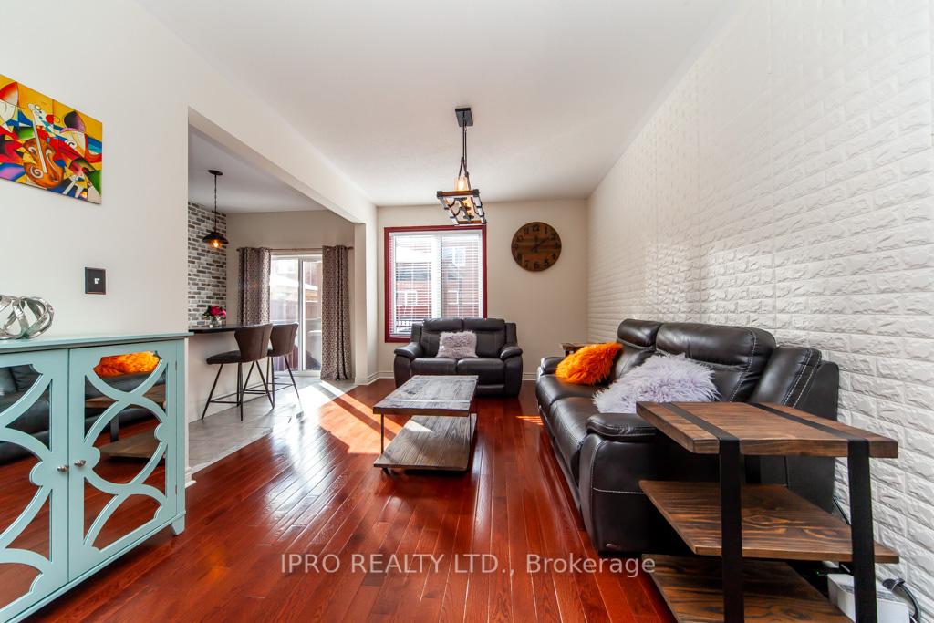 Photo 12 of 1068 Job Crescent, Milton, Harrison — HOMEH