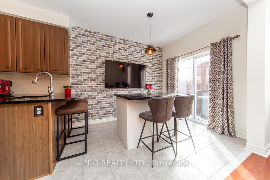 Photo 17 of 1068 Job Crescent, Milton, Harrison — HOMEH