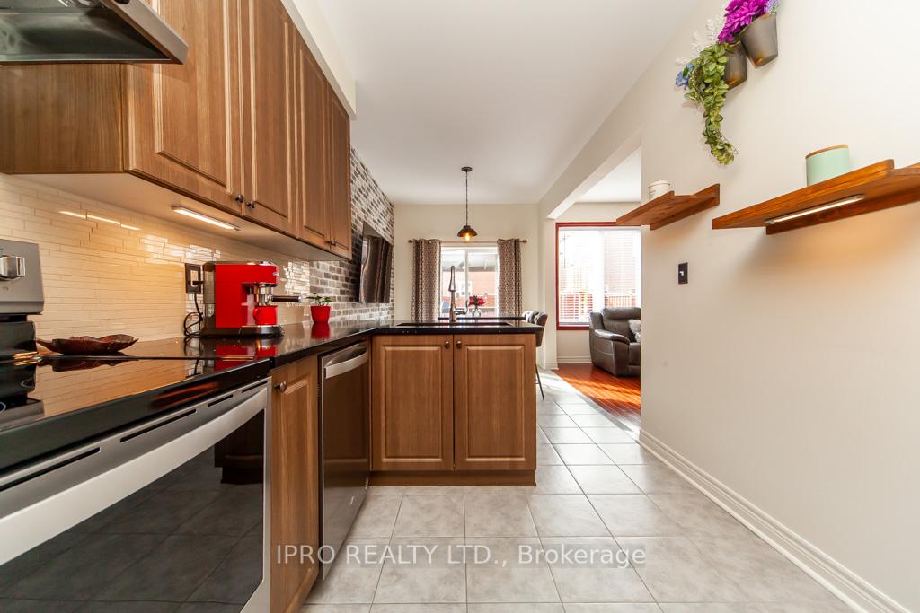 Photo 23 of 1068 Job Crescent, Milton, Harrison — HOMEH