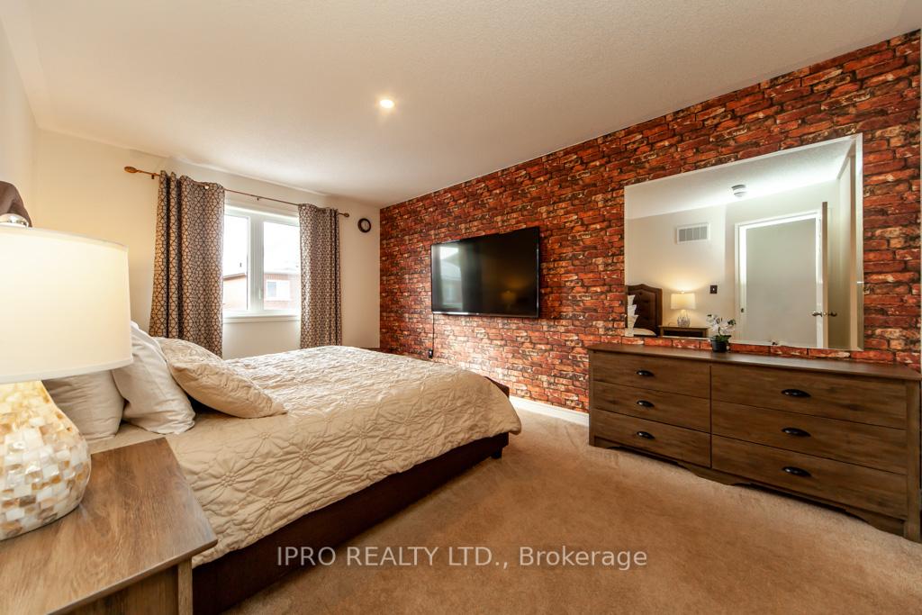 Photo 32 of 1068 Job Crescent, Milton, Harrison — HOMEH
