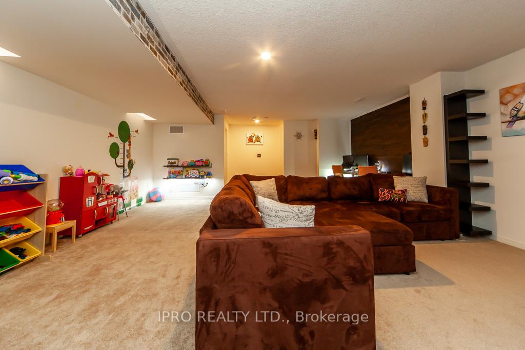 Photo 37 of 1068 Job Crescent, Milton, Harrison — HOMEH