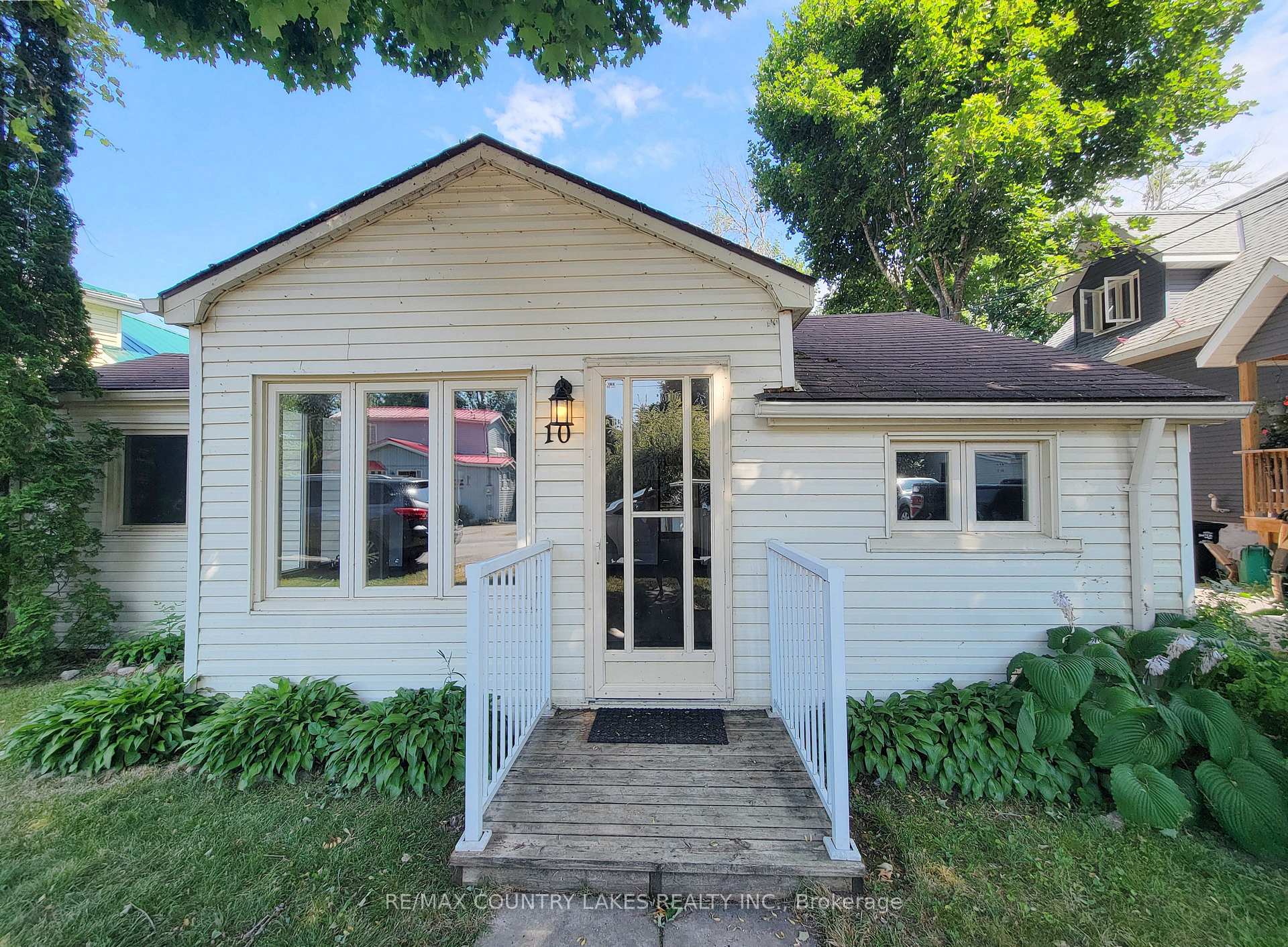 Photo 1 of 10 Ridge Avenue, Ramara, Brechin — HOMEH
