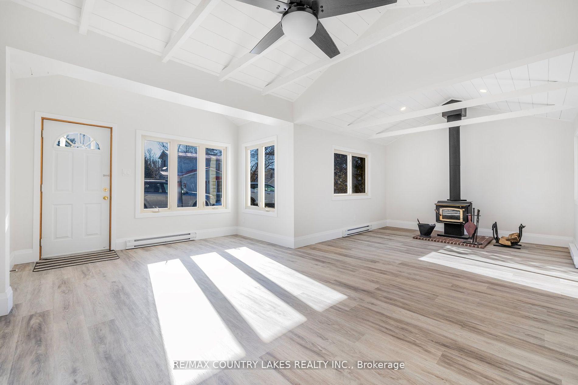 Photo 3 of 10 Ridge Avenue, Ramara, Brechin — HOMEH