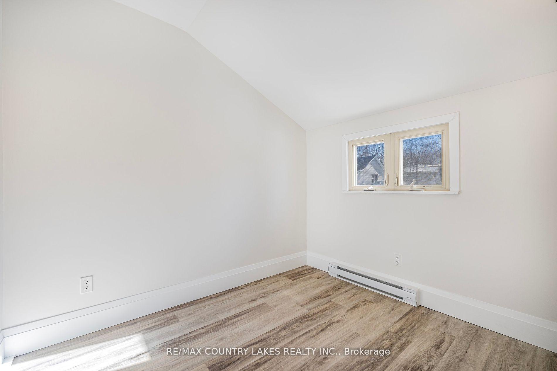 Photo 12 of 10 Ridge Avenue, Ramara, Brechin — HOMEH