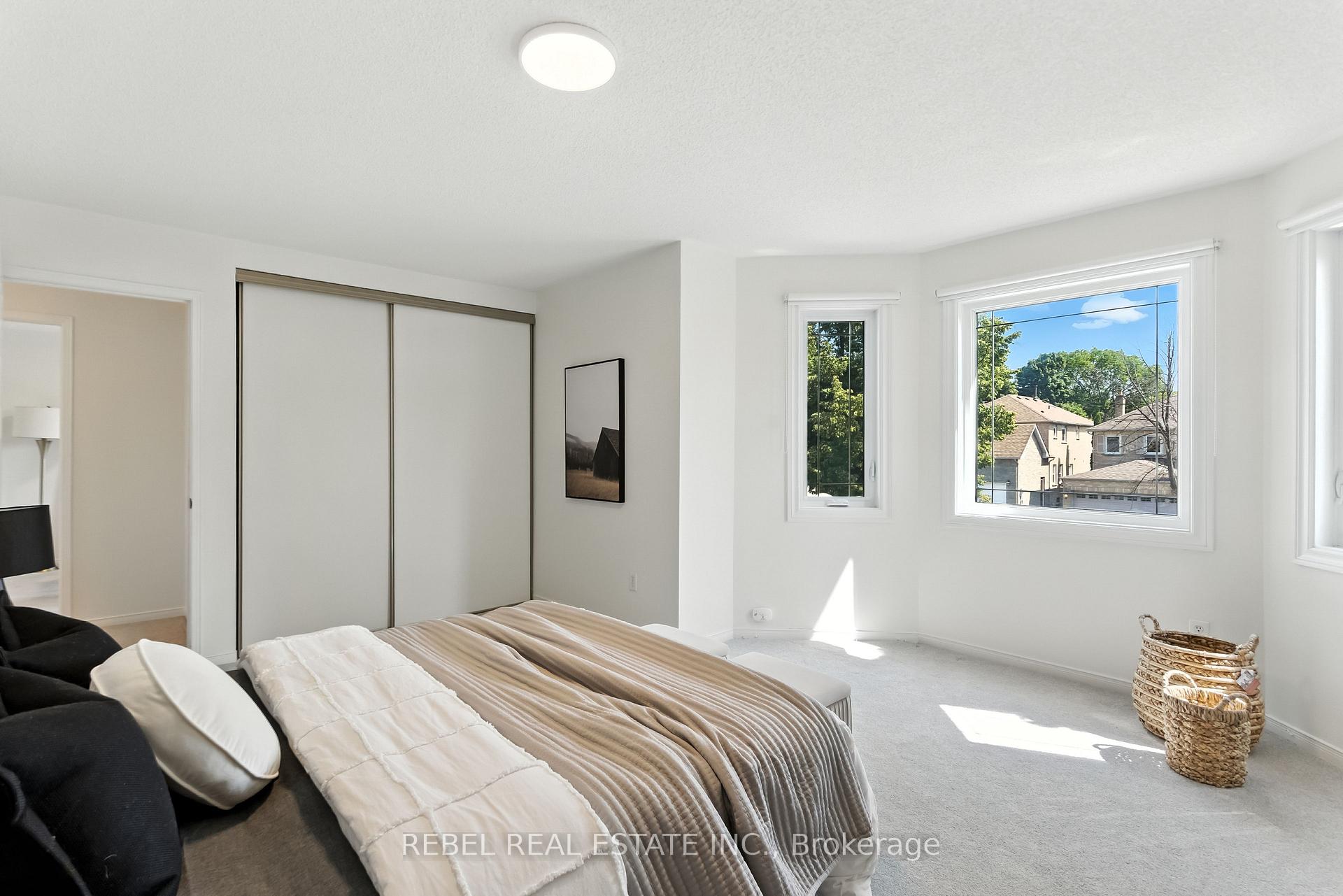 Photo 13 of 696 Atwood Crescent, Pickering, West Shore — HOMEH