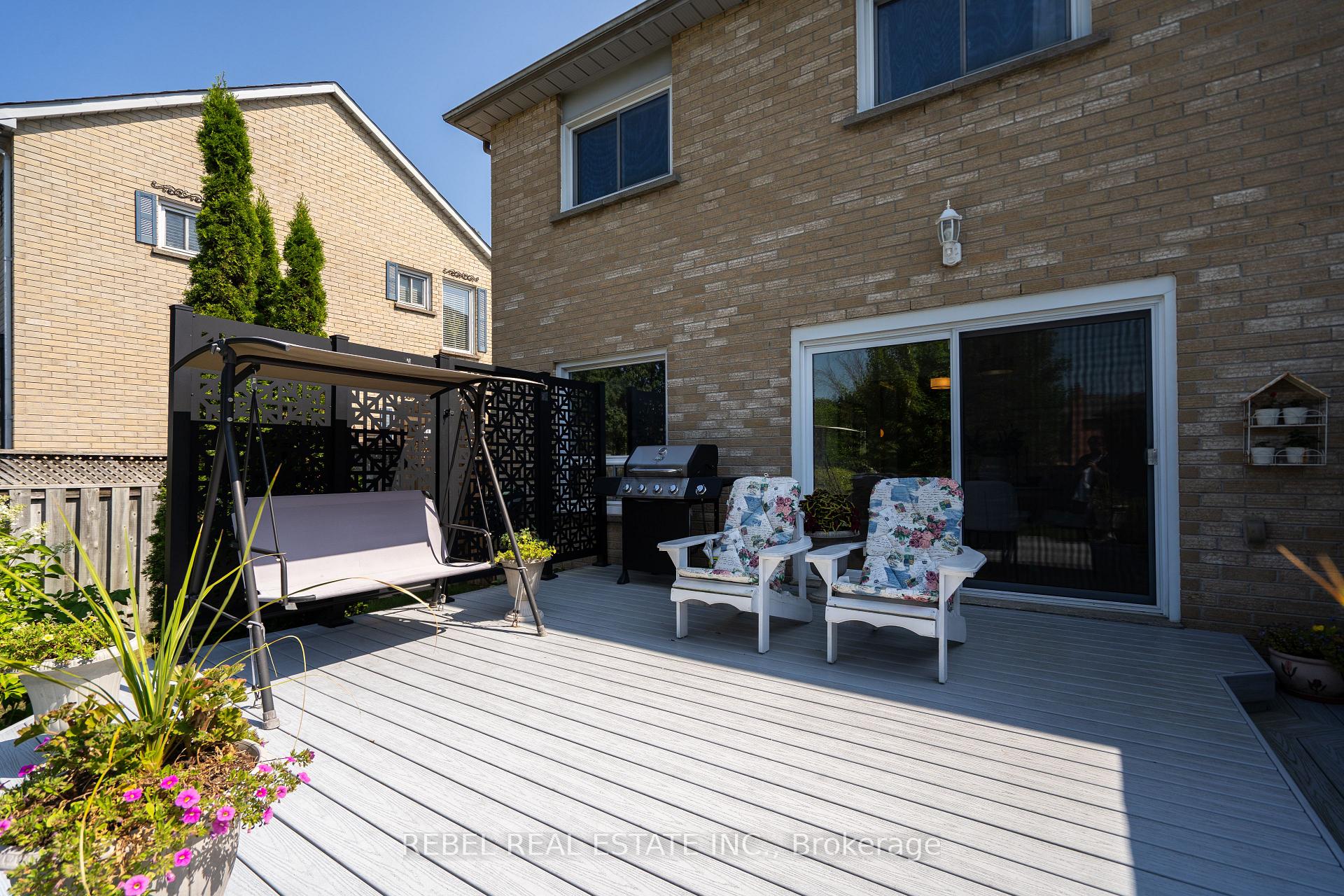 Photo 16 of 696 Atwood Crescent, Pickering, West Shore — HOMEH