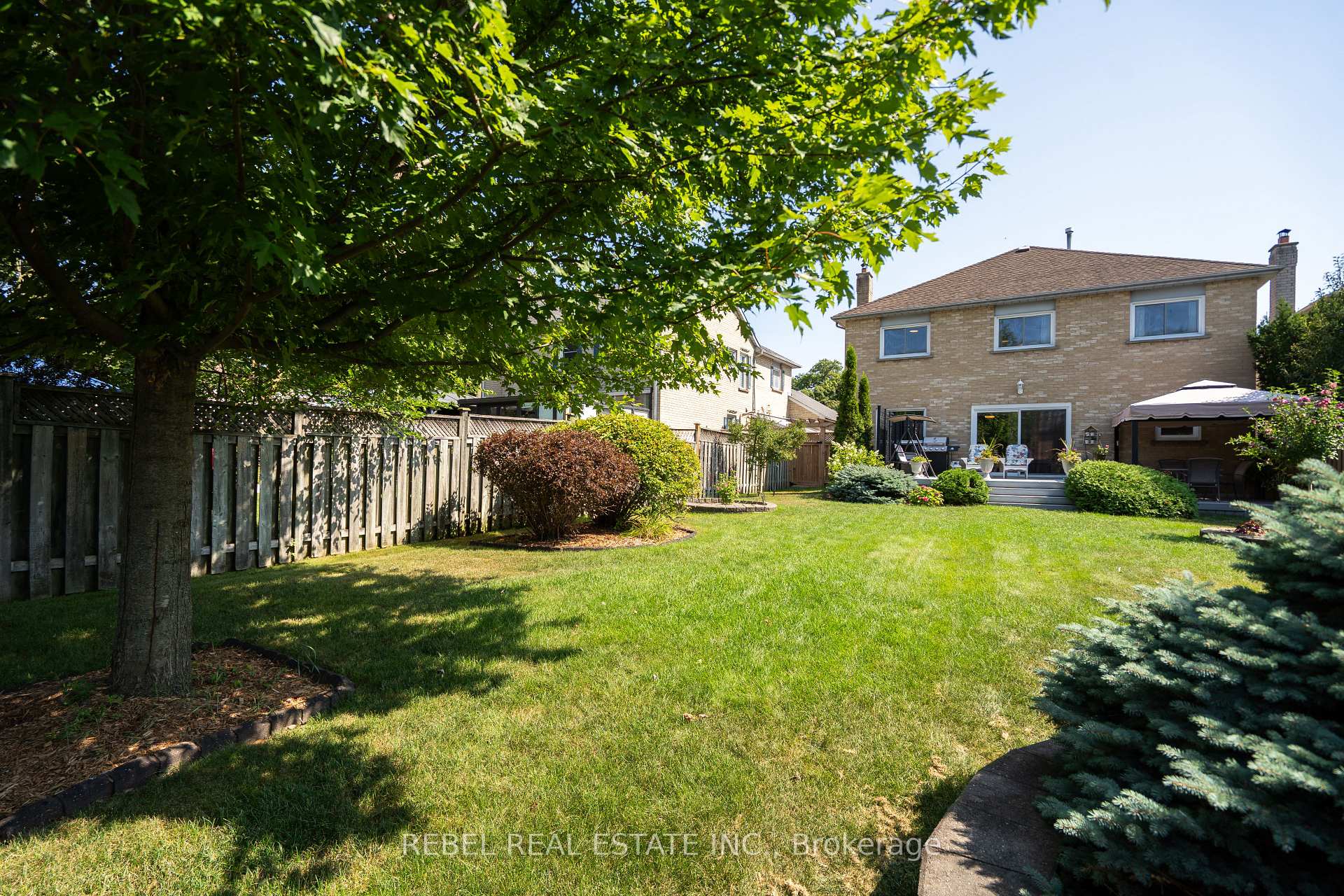Photo 22 of 696 Atwood Crescent, Pickering, West Shore — HOMEH