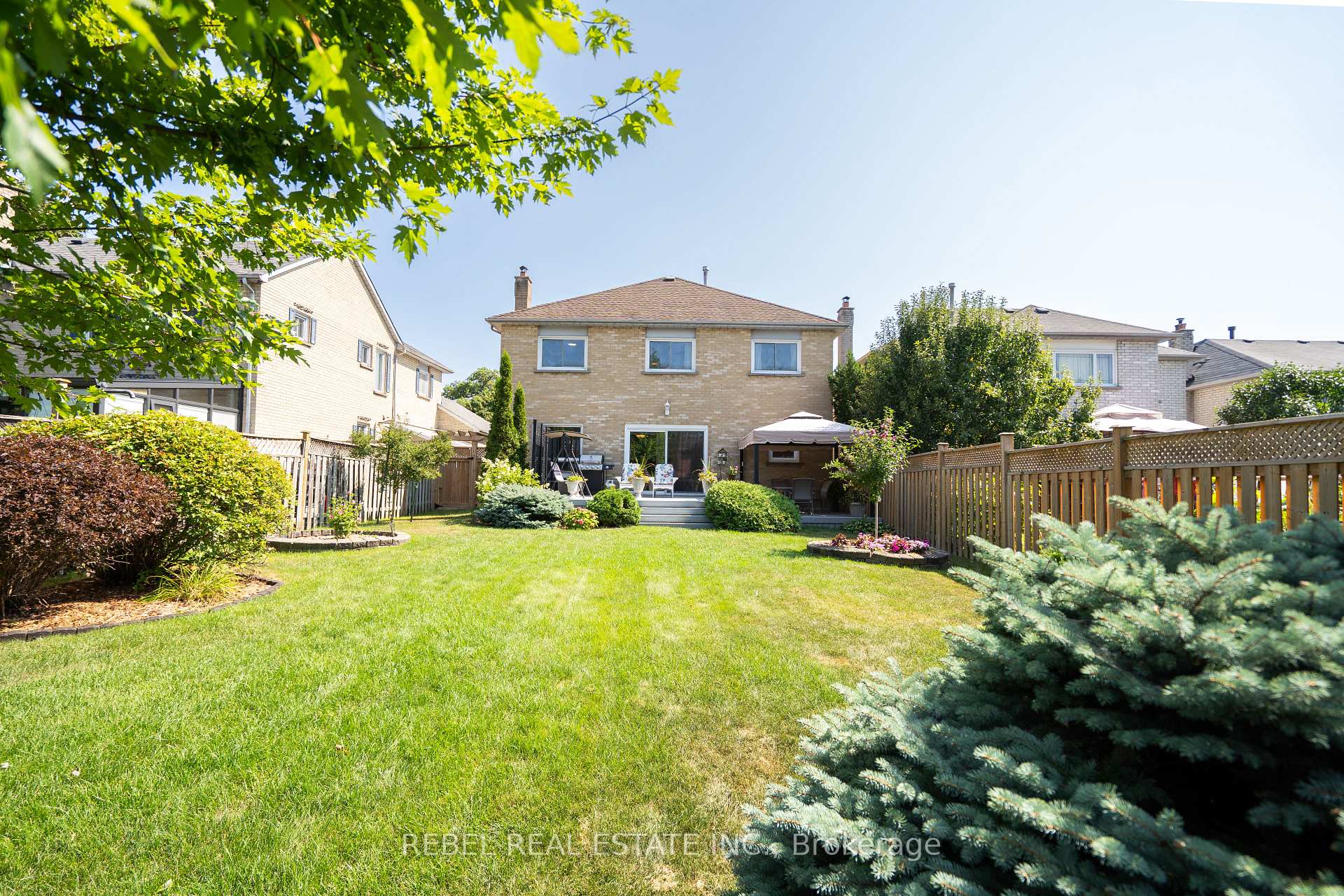 Photo 23 of 696 Atwood Crescent, Pickering, West Shore — HOMEH