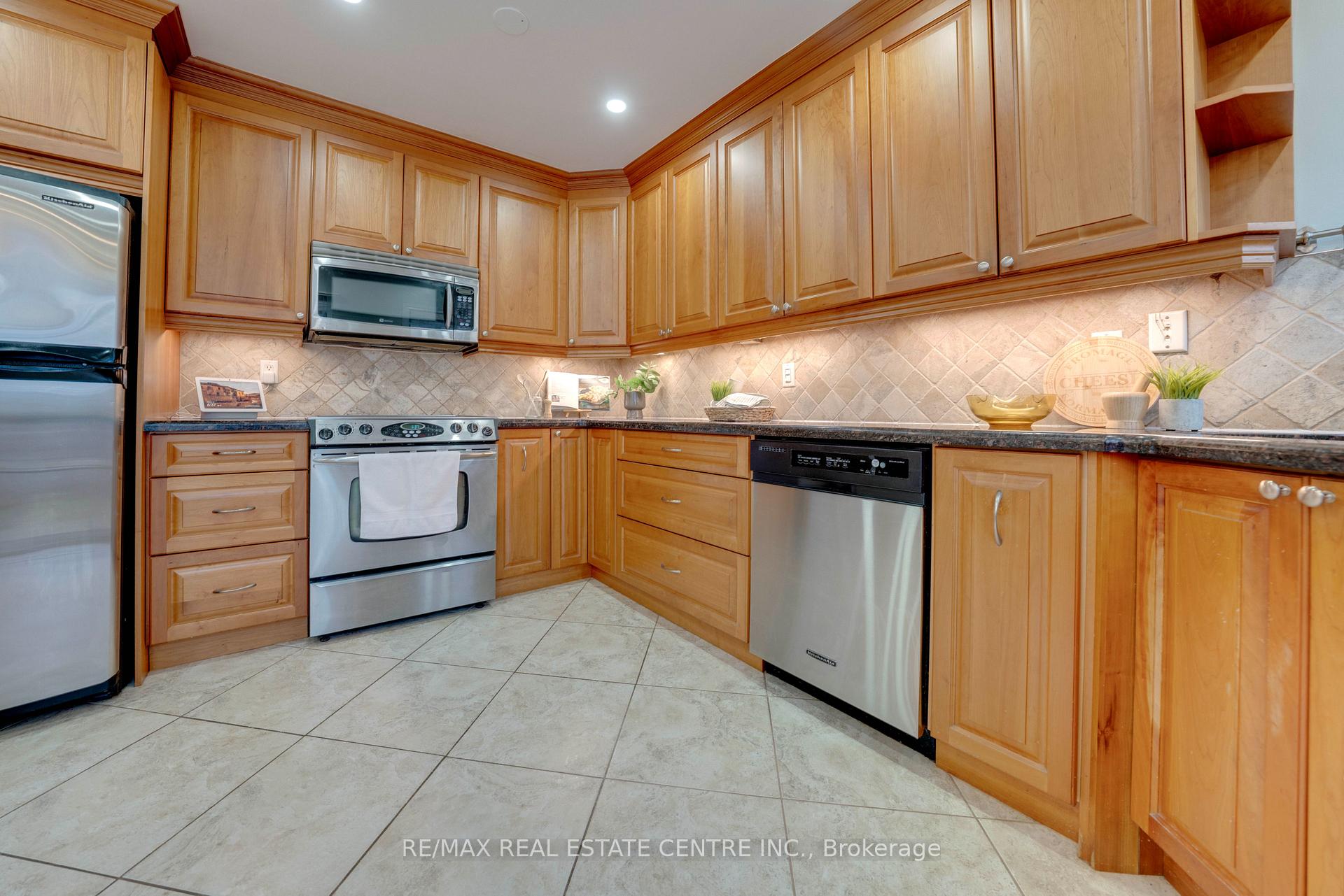 Photo 10 of 27 Coates Drive, Milton, Dempsey — HOMEH