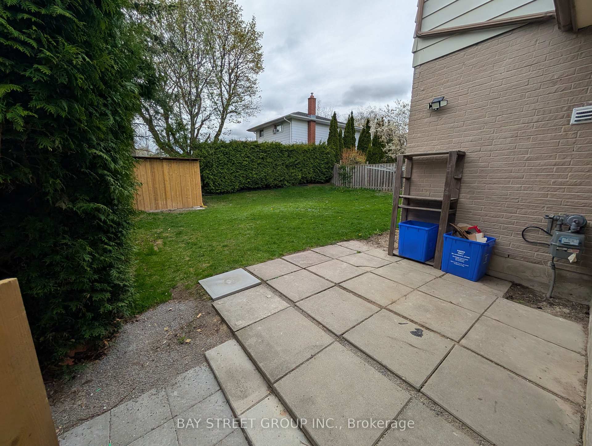 Photo 4 of Unit Unit 2, 892 Carnaby Crescent, Oshawa, Centennial — HOMEH