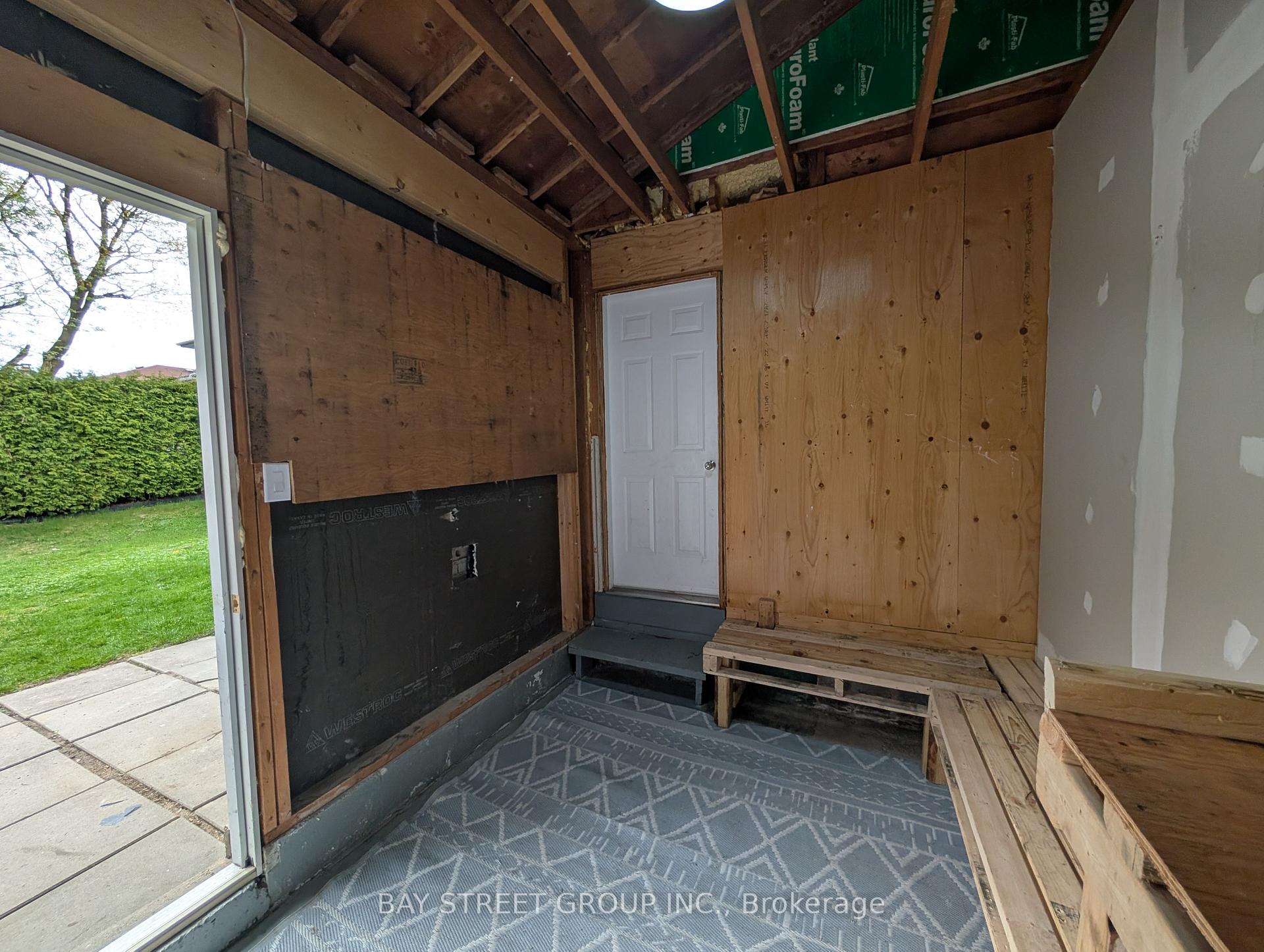 Photo 6 of Unit Unit 2, 892 Carnaby Crescent, Oshawa, Centennial — HOMEH