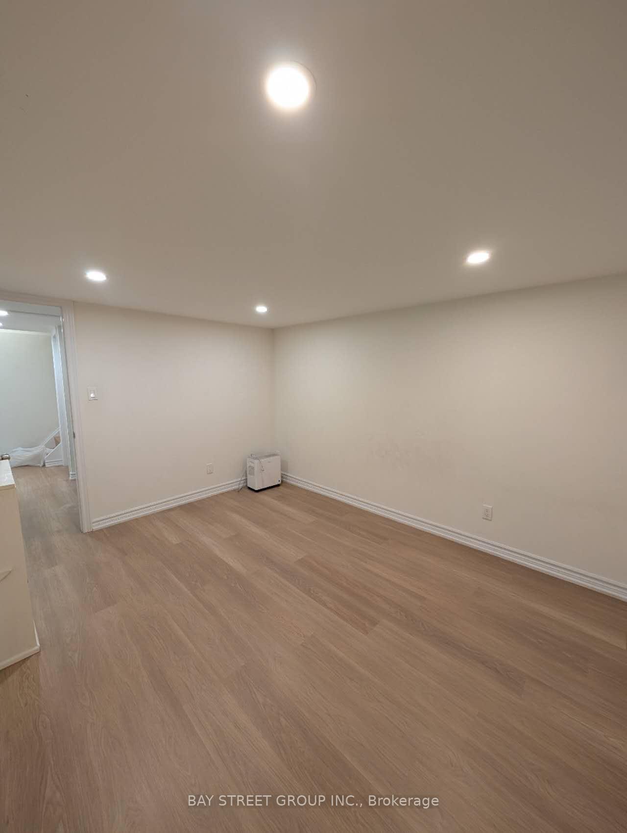 Photo 24 of Unit Unit 2, 892 Carnaby Crescent, Oshawa, Centennial — HOMEH