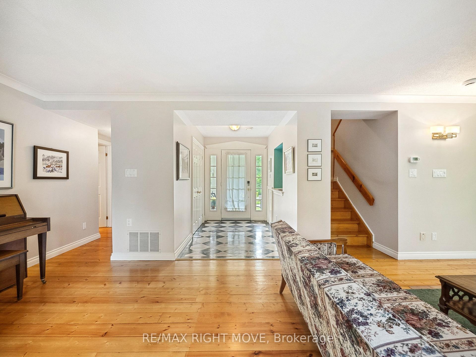 Photo 4 of 7736 Riverleigh Drive, Ramara, Rural Ramara — HOMEH