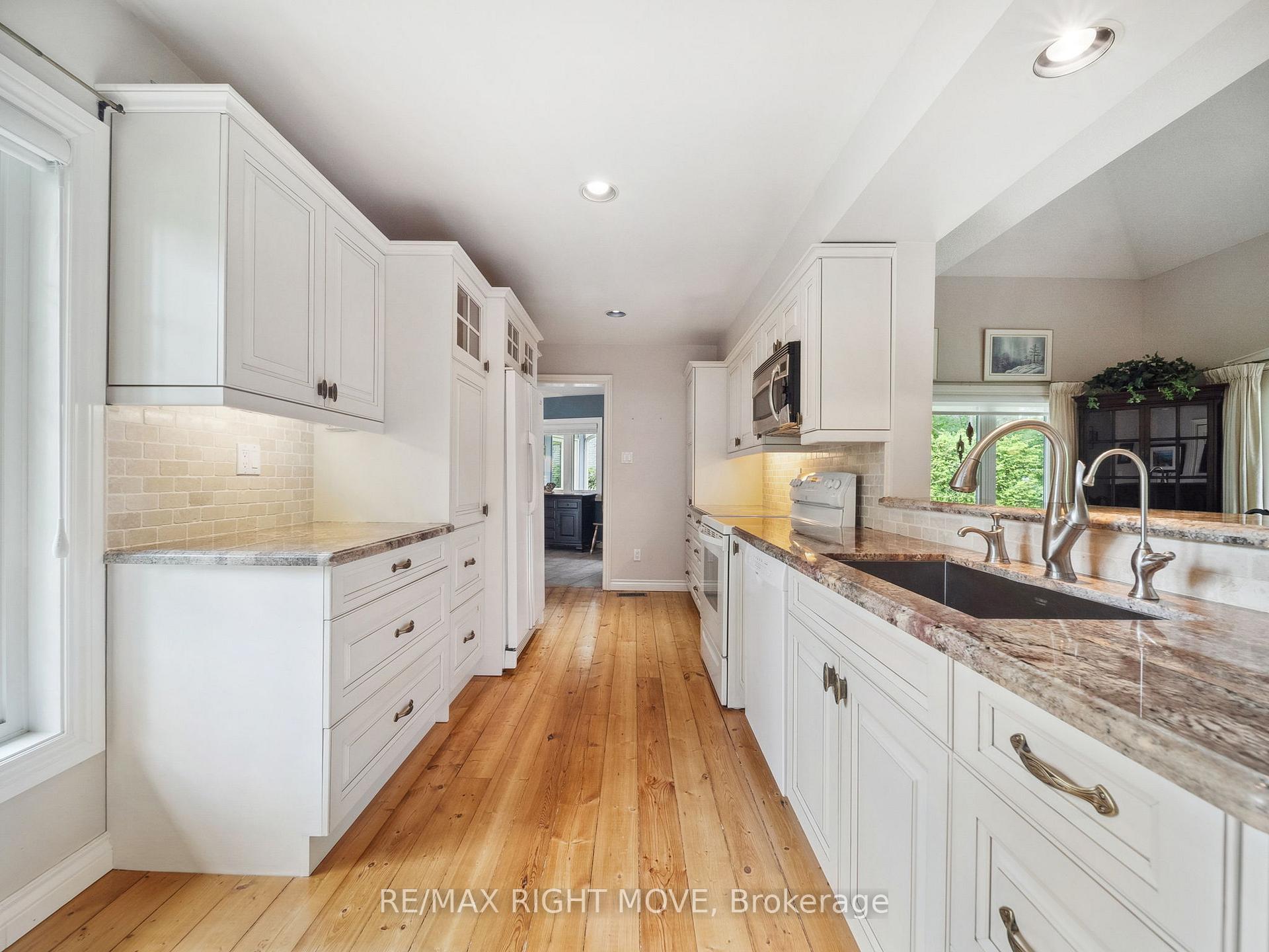 Photo 15 of 7736 Riverleigh Drive, Ramara, Rural Ramara — HOMEH