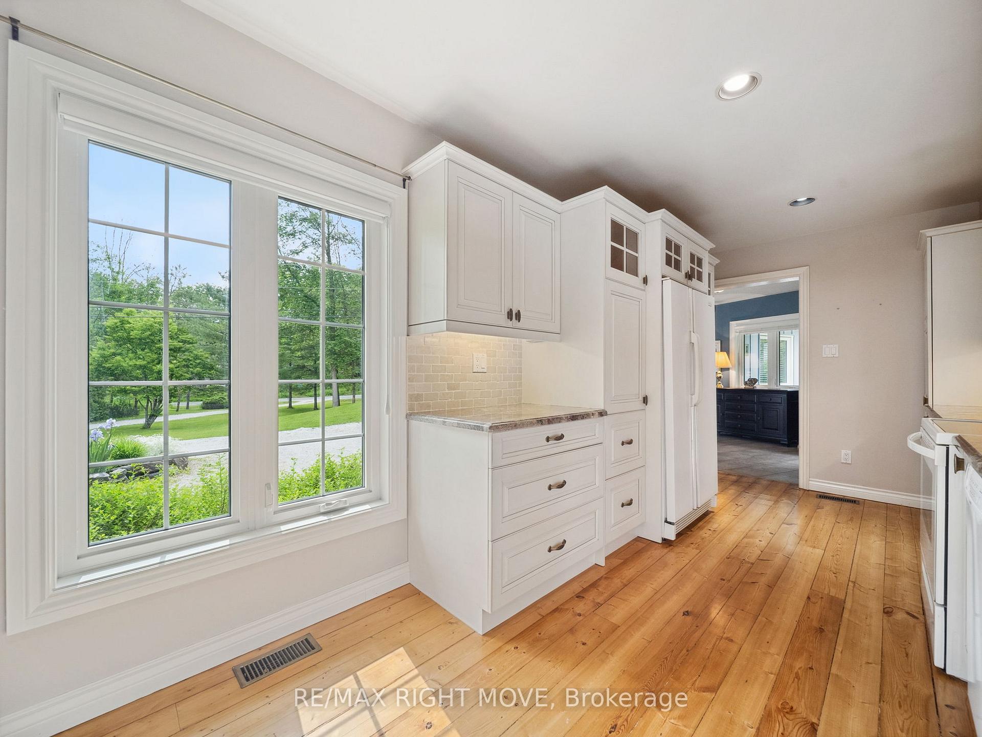 Photo 17 of 7736 Riverleigh Drive, Ramara, Rural Ramara — HOMEH