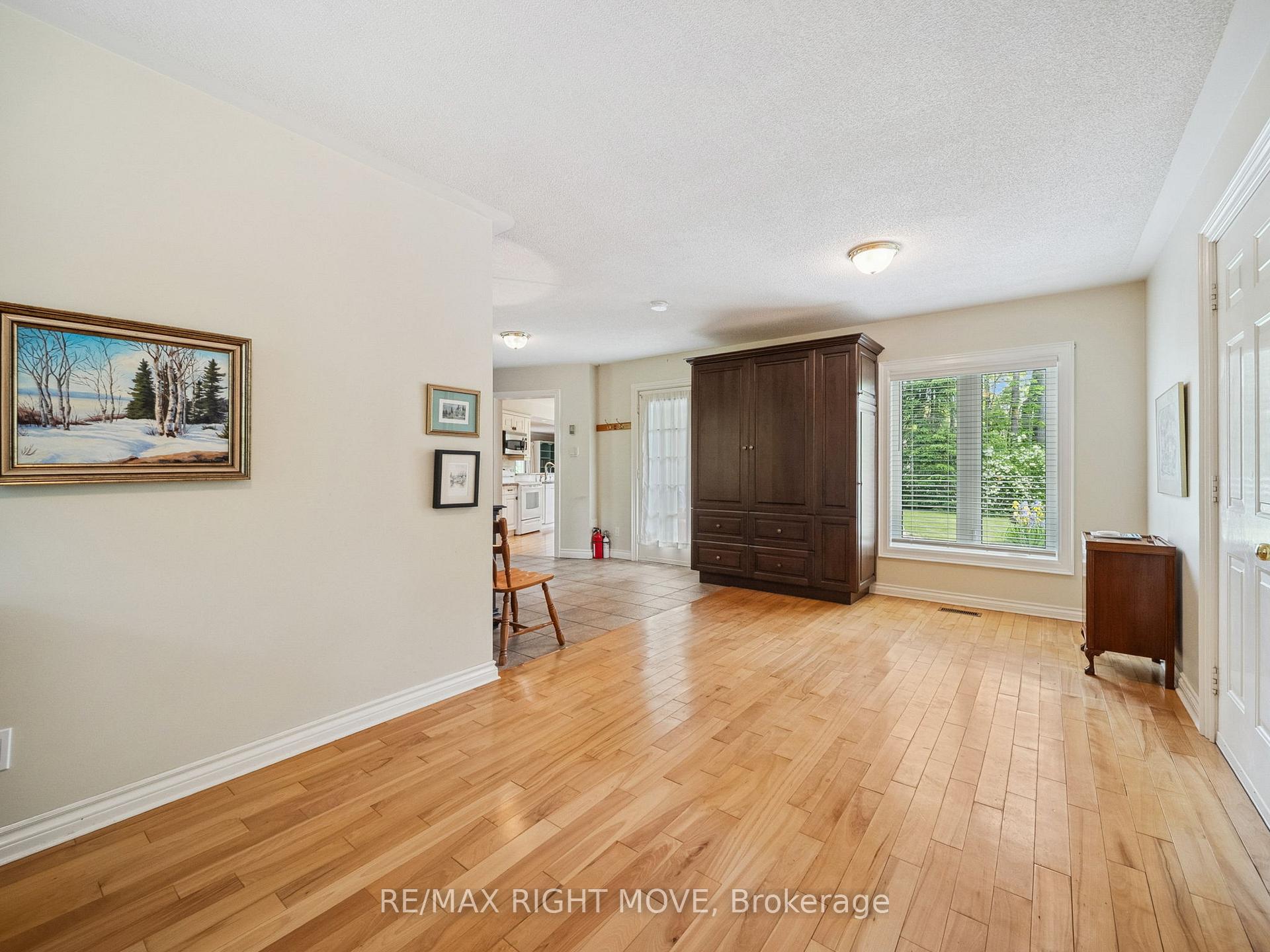 Photo 19 of 7736 Riverleigh Drive, Ramara, Rural Ramara — HOMEH