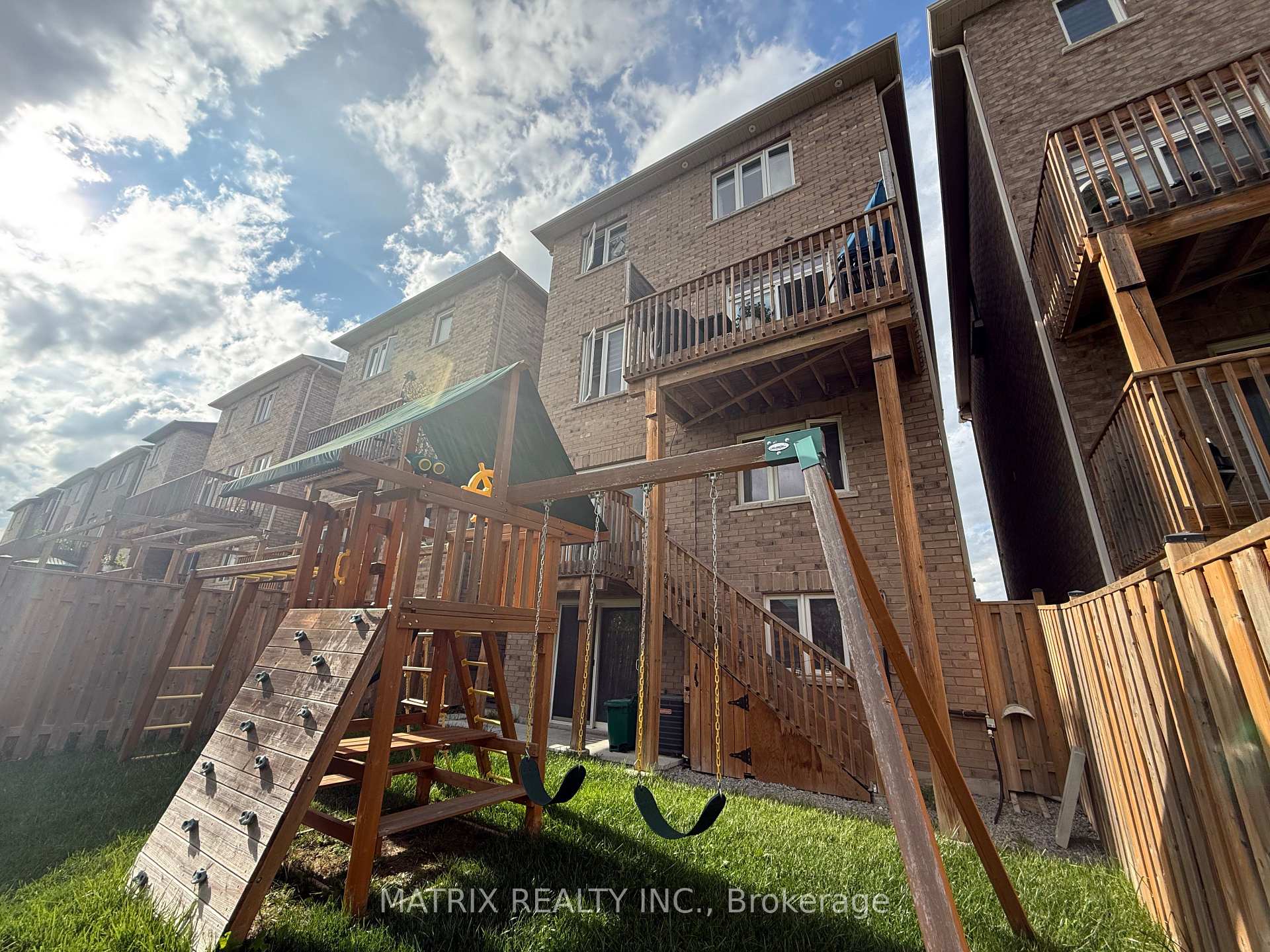 Photo 42 of 2115 Saffron Drive, Pickering, Brock Ridge — HOMEH